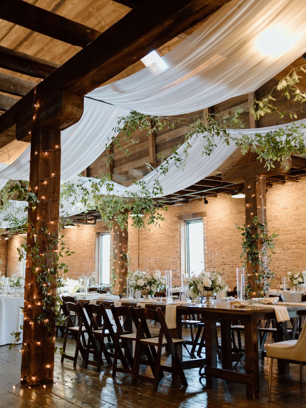 Whimsical, romantic, & beautiful 🤍 From the intentional details to the stunning florals in Bry & Brant’s ceremony & reception, we think summer weddings are simply the best 🥰
Photographer: @colleendanaephotography
Florist: @buds_and_blooms.co
Caterer: @weddingsbyhess
Drapes: @strayproductionservices
Hair & Makeup: @weddingsbyveronicafisher
Couple: @bryfox24 & @brant.fox