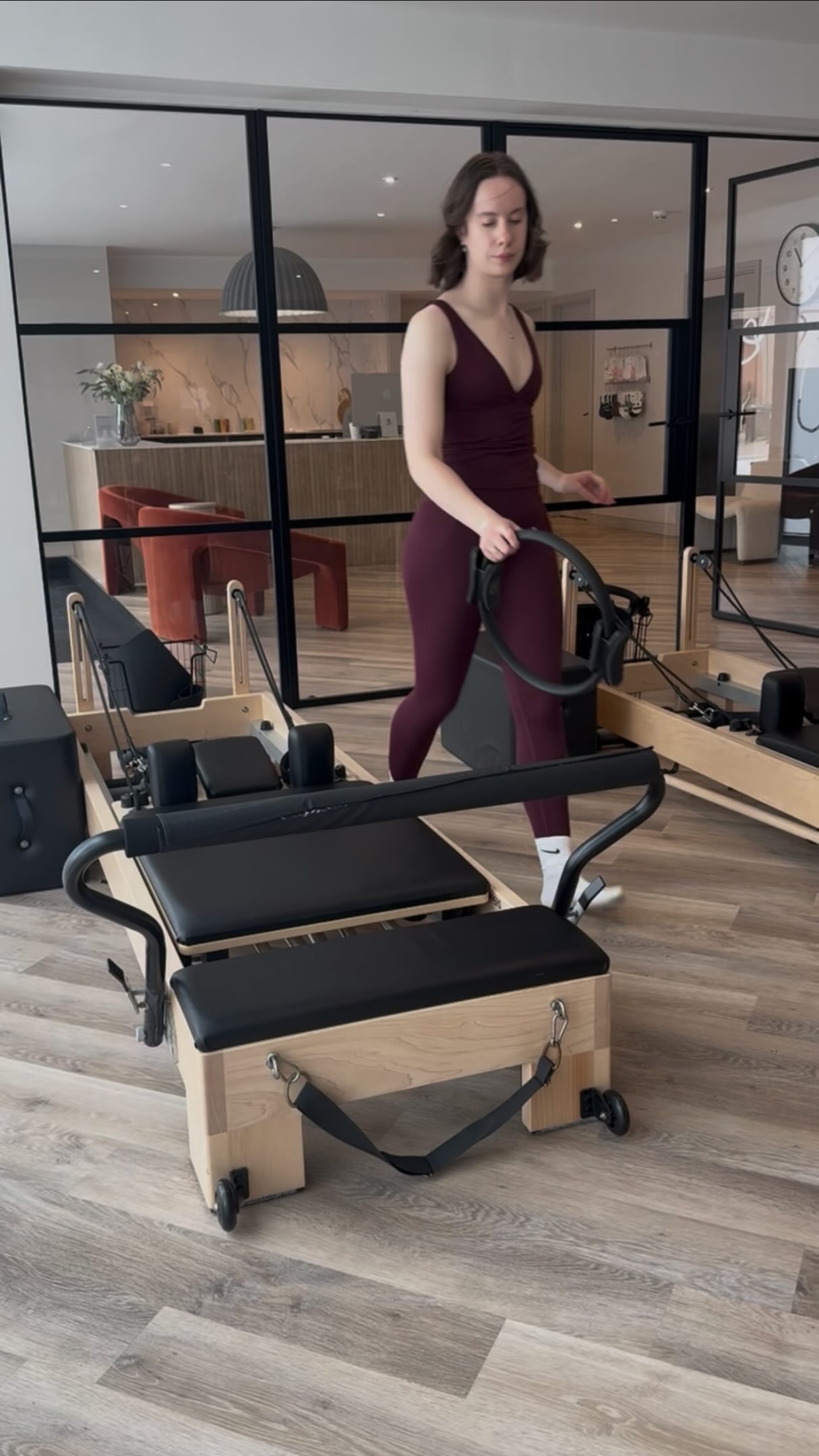 Come and set up the studio with me 🧘🏻♀️
My usual check list for setting up the studio is
1. Is the space tidy?
2. Is the equipment I’m using out or nearby?
3. Are the straps even and the right length?
4. Get the Music on.
5. Class plan open on my iPad.
📍 @coreconnexion
