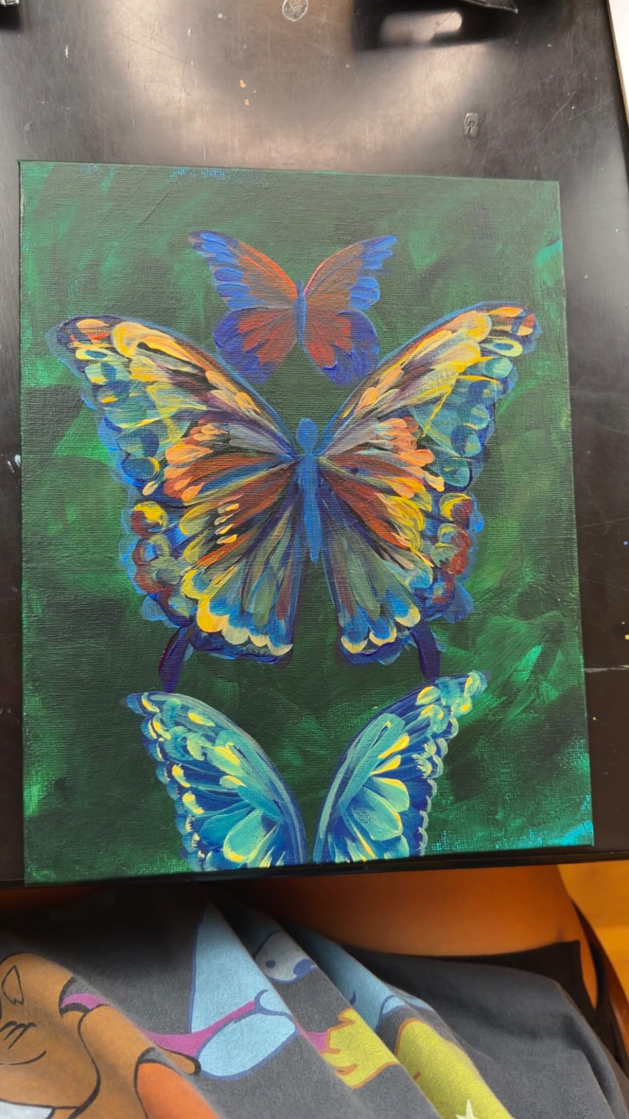 Evening paint session 🦋💗 listening to the healing music of @facesoul 🎶