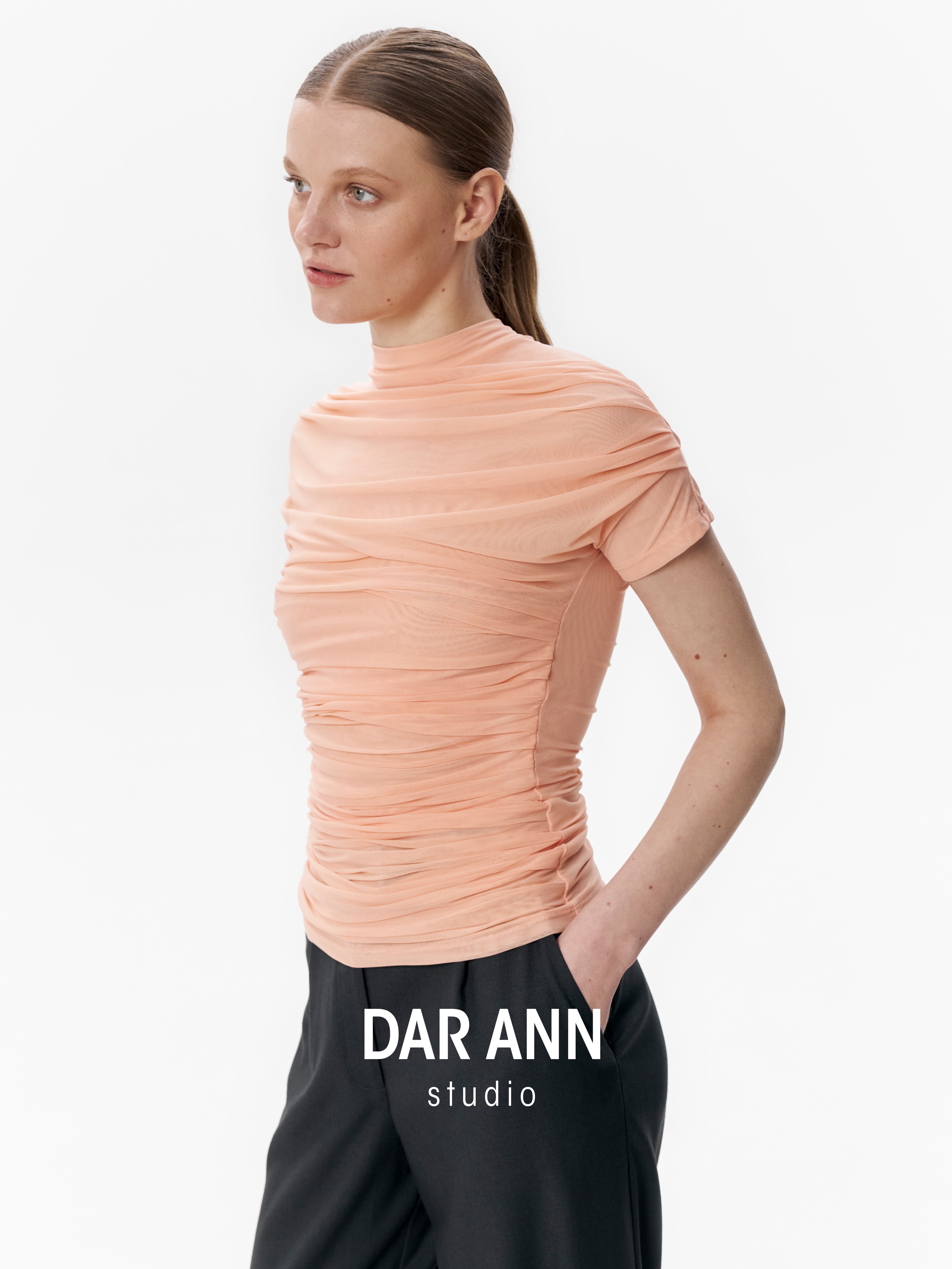 Designed with flexible, stretchy draping for a flawless fit - it’s no surprise the NYX Top is our absolute bestseller⚡️
.
.
Discover the NYX Top in Peach, Black, and White at www.darann.com
