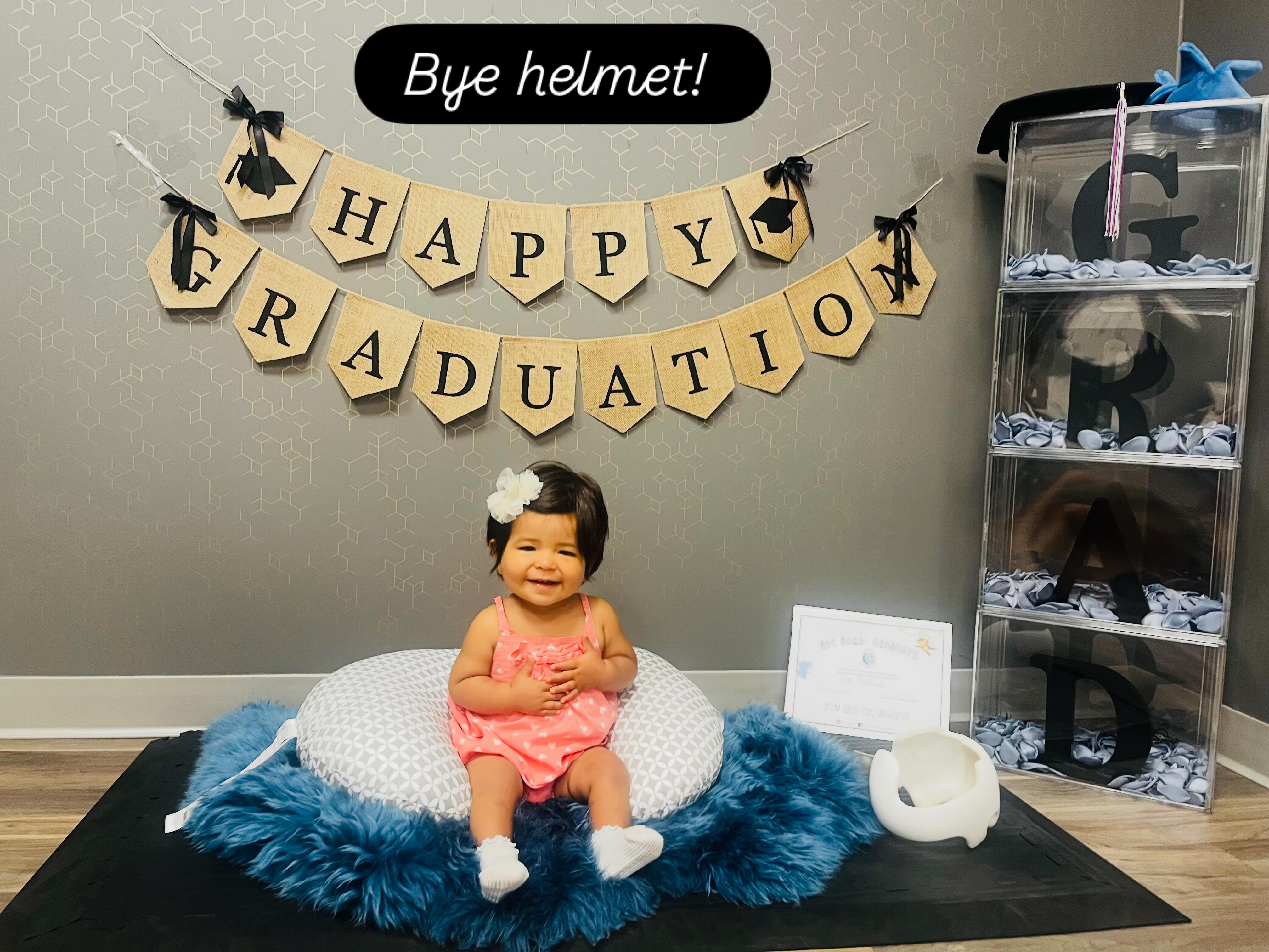 Just a life update! 4 months ago Elise started her helmet journey and now we say bye ✌️ 🎉 #bebravespeechtherapy #cranialhelmet #gradday