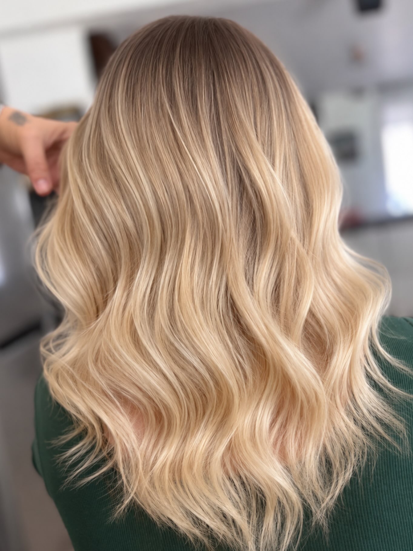 @margaux0590
Time to blonde pour ma copine ✨😮💨🥹
@olaplex @schwarzkopfpro.fr