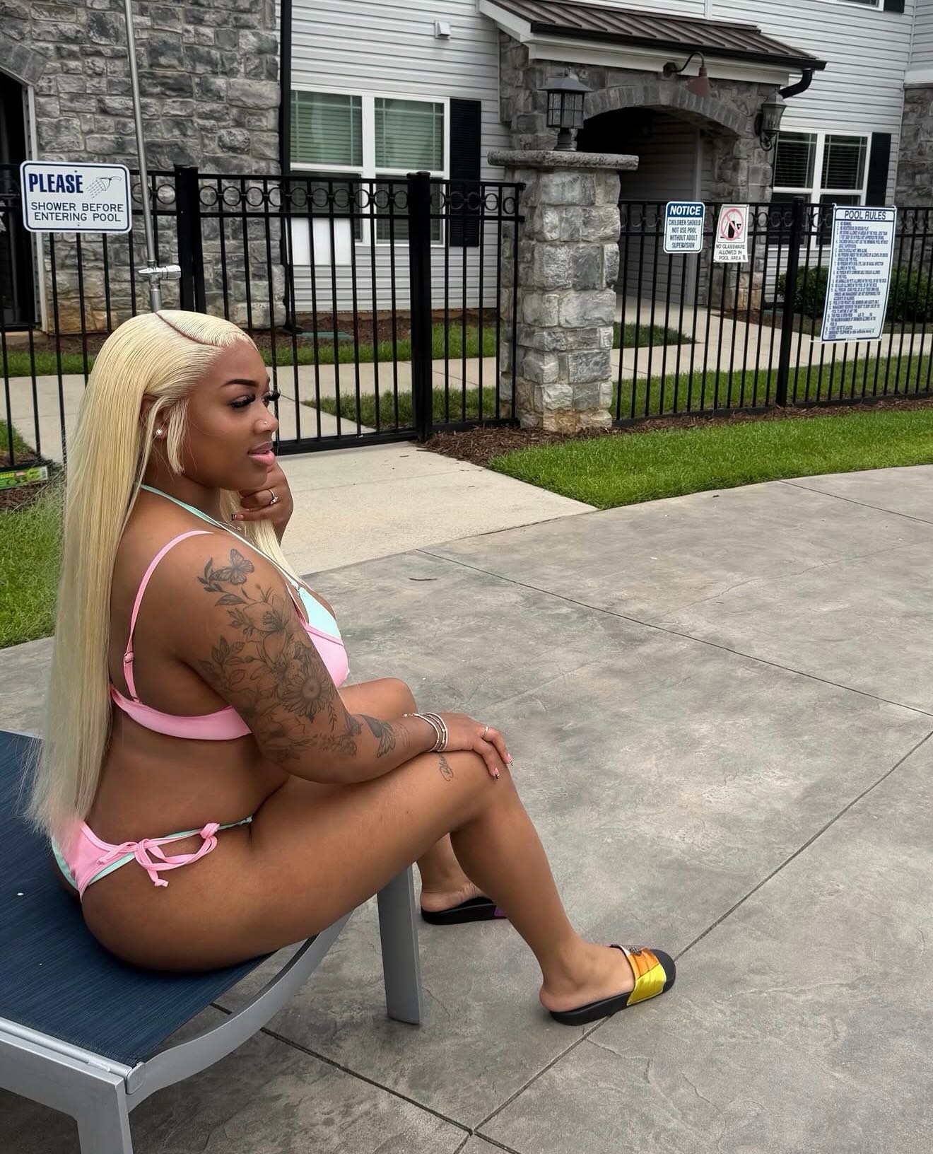 A thick, Full Blonde wig will always be a fav ๐ค
Click the link in bio to shop this look!
๐๏ธ @keniahxkollection
๐ฉ DM to order
๐ 2-3 day Shipping
#hdwig #keniahxkollection #LuxuryHair #613 #blondewig