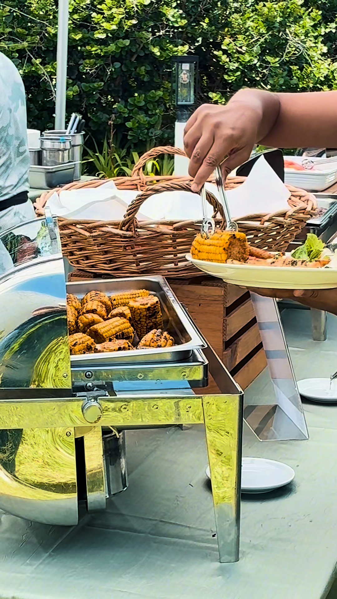 Out of Office, Achilles style. Proof that the best bonds happen when the grill is hot, the drinks are cold, and the beach is your meeting room.
#SummerParty #OfficeOuting #OutOfOffice #AchillesBermuda #BeachVibes #SummerParty #TeamOuting #CompanyParty #TeamBuilding #WorkHardPlayHard #BermudaLife #BBQVibes #BeachDay #CorporateEvents #EventVenue #BeachsideDining #OceanfrontParty #BBQLovers #SummerVibes #Bermuda #AchillesMoments #LetsSunset