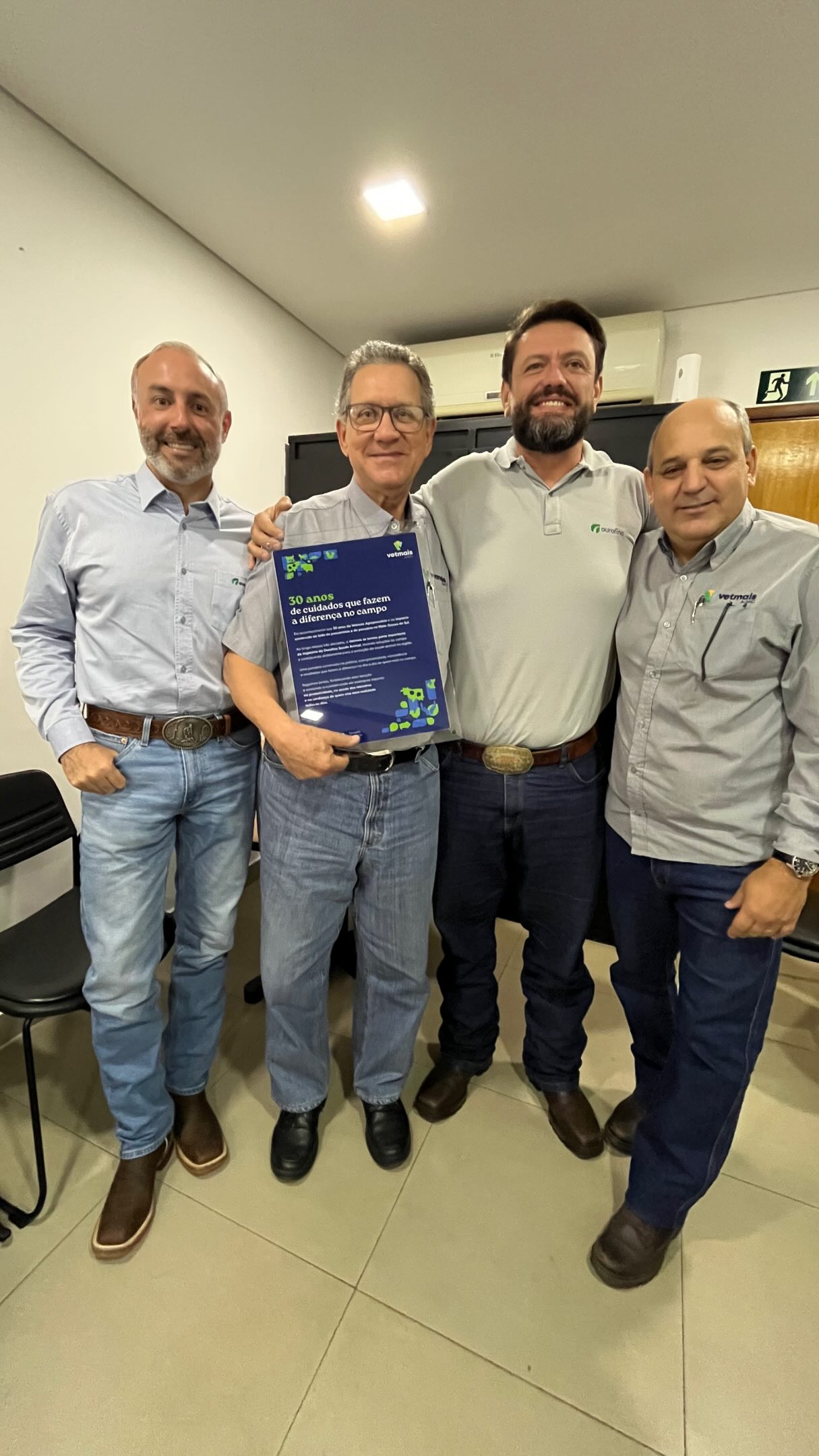 Muito Obrigada @ourofinosaudeanimal pela homenagem pelos nossos 30 Anos de empresa!!
Que nossa parceria seja fortalecida pela união e trabalho em conjunto.