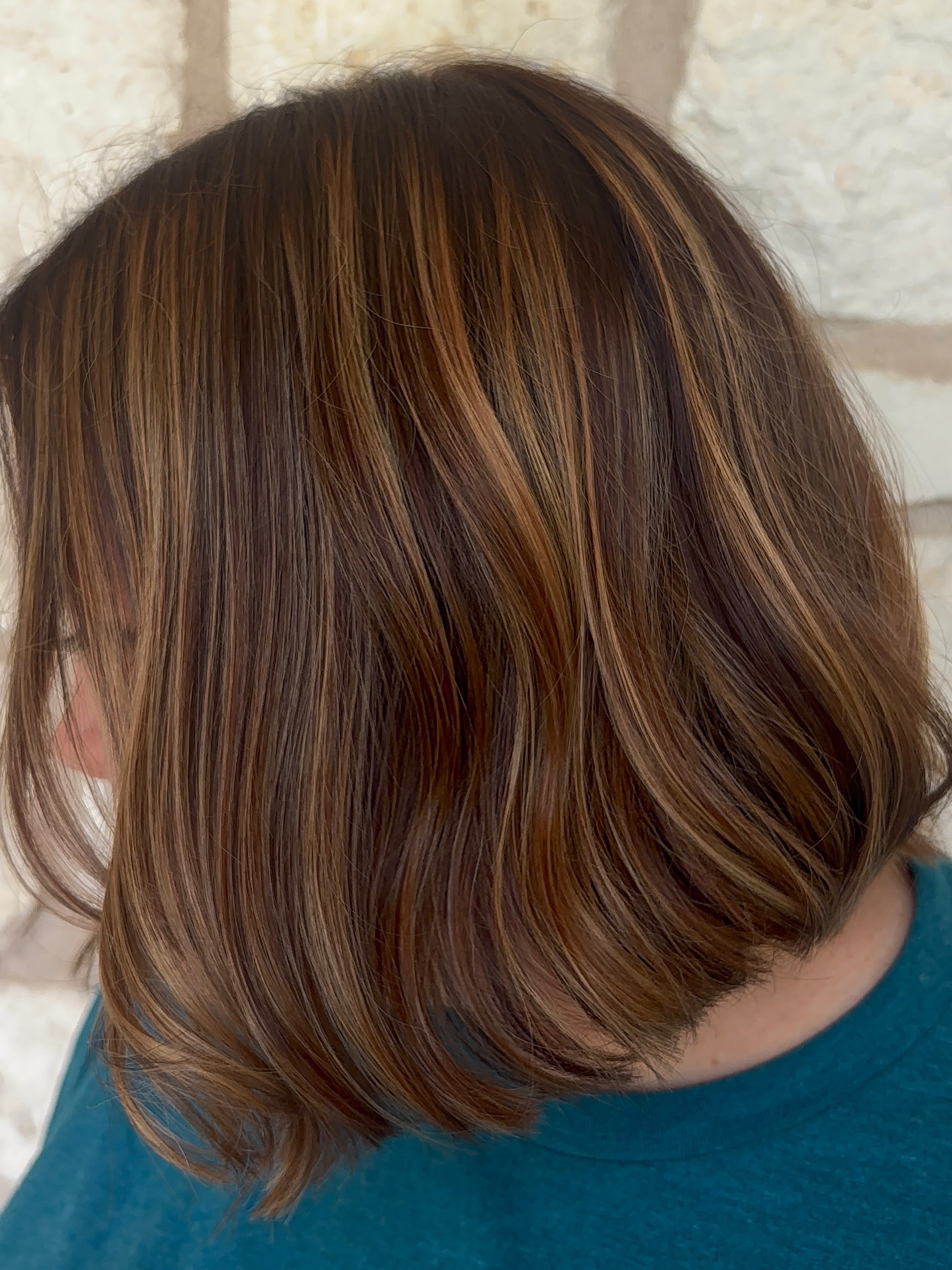 Sun-kissed and ready for summer ☀️💋
Stylist: Alyssa
Service: Full Highlight & cut 🪄
#sunkissedhair #fullhighlight #summerhair #austin #stylinsalon