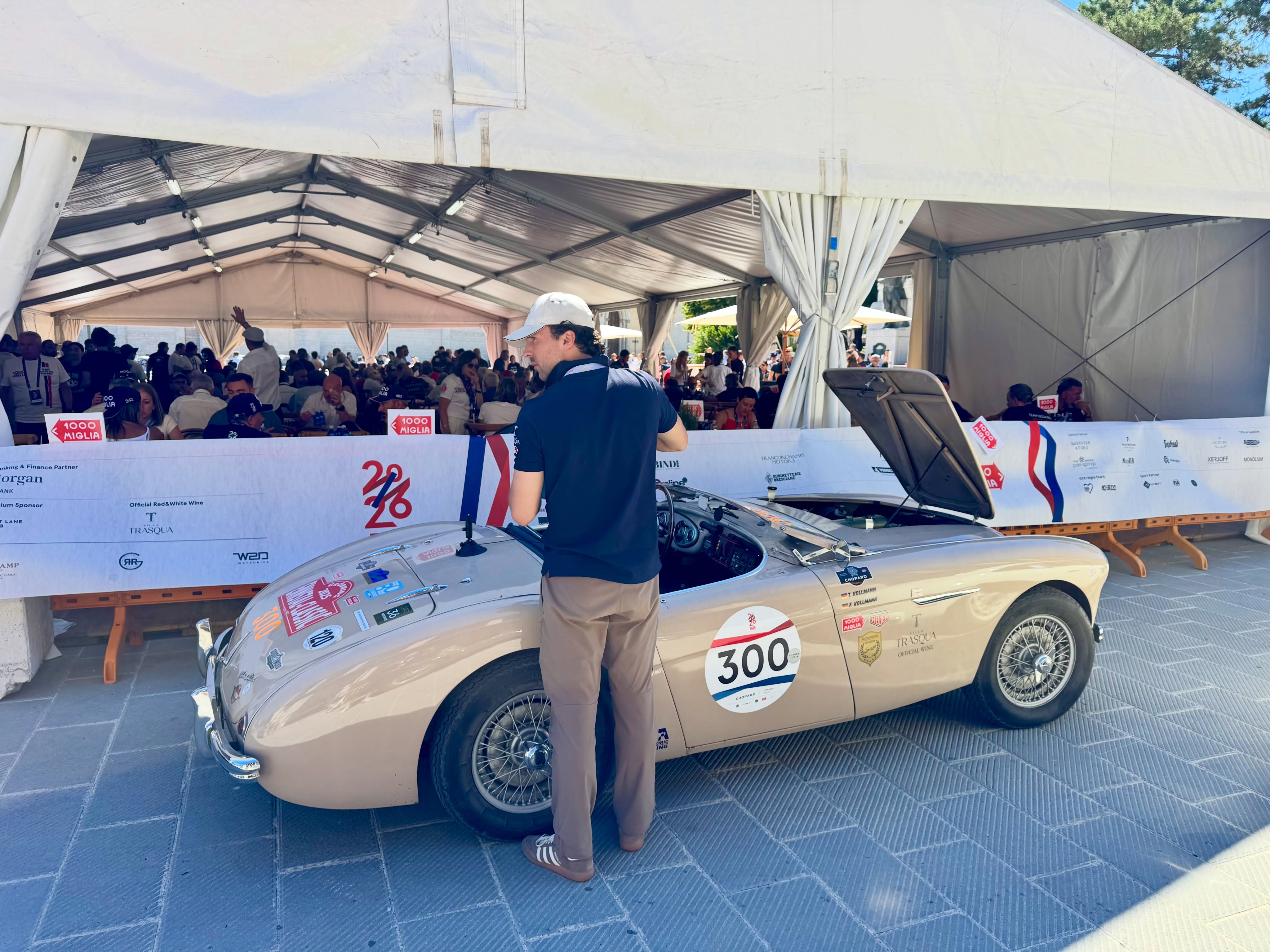 #MilleMiglia - Leg 4 - The Racing Queen is on the way from Rome to Rimini 🏁🛞🇮🇹
Here are some current photos of our participation in the most beautiful, but also the toughest race in the world for classic cars with our Austin Healey 100/4 BN1 from 1953. 🏎️🇬🇧
During the race, we will mainly post photos to focus on the race. After the Mille Miglia there are detailed reports and videos. So be sure to follow us so you don’t miss anything. 📸
#MilleMiglia2026 #AustinHealey #ClassicCars #1000Miglia @millemigliaofficial @villatrasqua @villatrasqua_millemiglia @teamvillatrasqua @a_h_c_g @austin_healey_magazine @ahspares @suixtil @hauck.classics @top_speed_tv @mackoeln1904 @classicdriver @britishcarpassion @britishracingmotors @gentlemendrivers_official