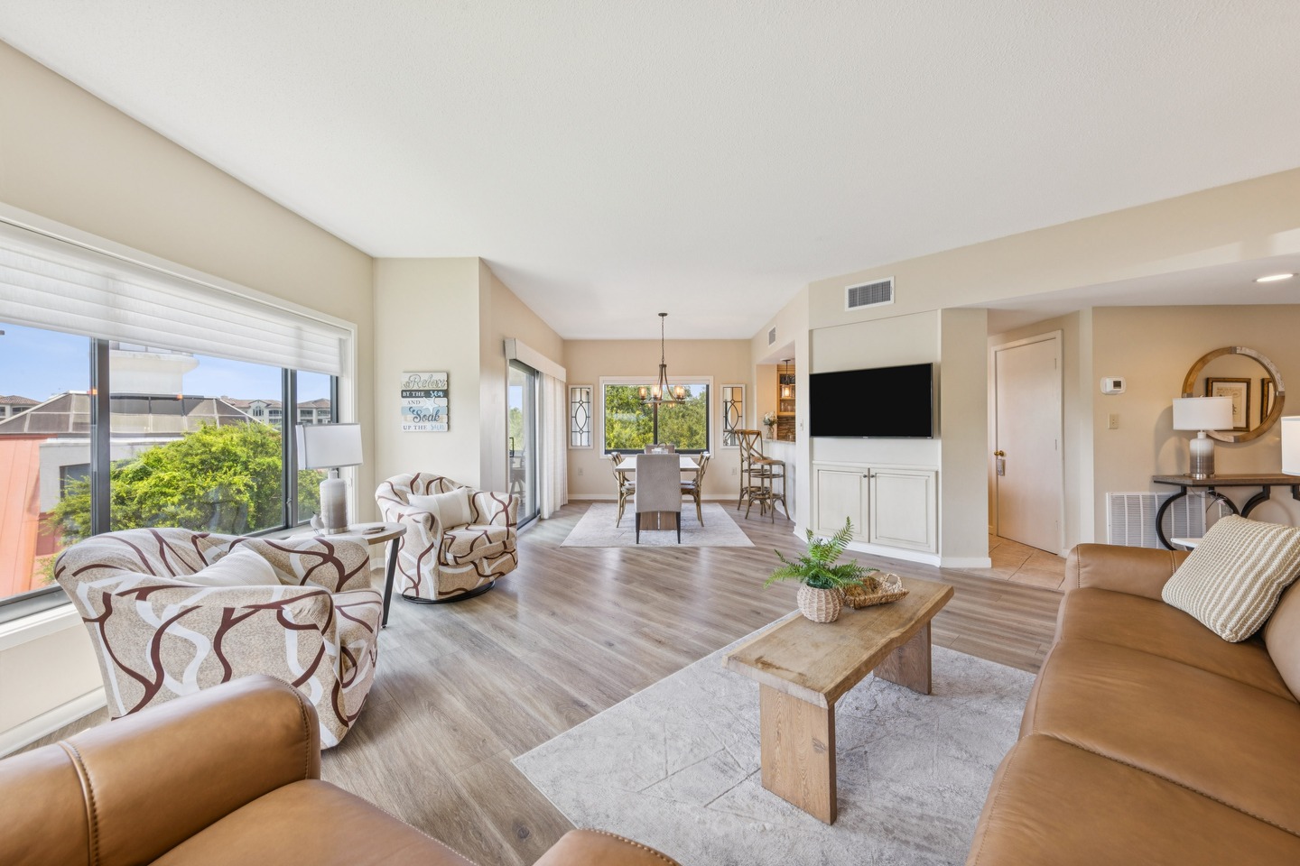 🌊✨ YOU DON’T NEED A FULL WEEK TO DO HILTON HEAD RIGHT ✨🌊
Sometimes all it takes is a few days by the water. ☀️🏝️
232 Captains Quarters is the perfect spot for a 3–4 night island reset—close enough to the action but peaceful enough to slow down and enjoy it.
Start your mornings watching the marina wake up ☕⚓
Spend your afternoons exploring the island 🚲🏖️
End your evenings with waterfront dining and sunset views 🌅🍹
🏡 2 Bedrooms | 2 Bathrooms
🌊 Private balcony overlooking the marina
🍽️ Full kitchen + spacious living area
🏊 Community pool & dock access
🦢 Scenic walking paths & wildlife nearby
🏖️ Quick ride to the beach
Whether you're planning a long weekend, midweek beach break, or making the most of a few vacation days, 232 Captains Quarters makes it easy to enjoy Hilton Head without committing to a full week. 💙
✨ 3–4 night stays available
📍 Shelter Cove Marina
📞 843-785-3447
🌐 TridentRentals.com
#HiltonHeadIsland #HiltonHeadVacation #CaptainsQuarters #ShelterCove #ShortStay #BeachGetaway #WeekendTravel #IslandLife #VacationRental #FamilyVacation #BeachDays #CoastalVacation #BookDirect #TridentVillaRentals