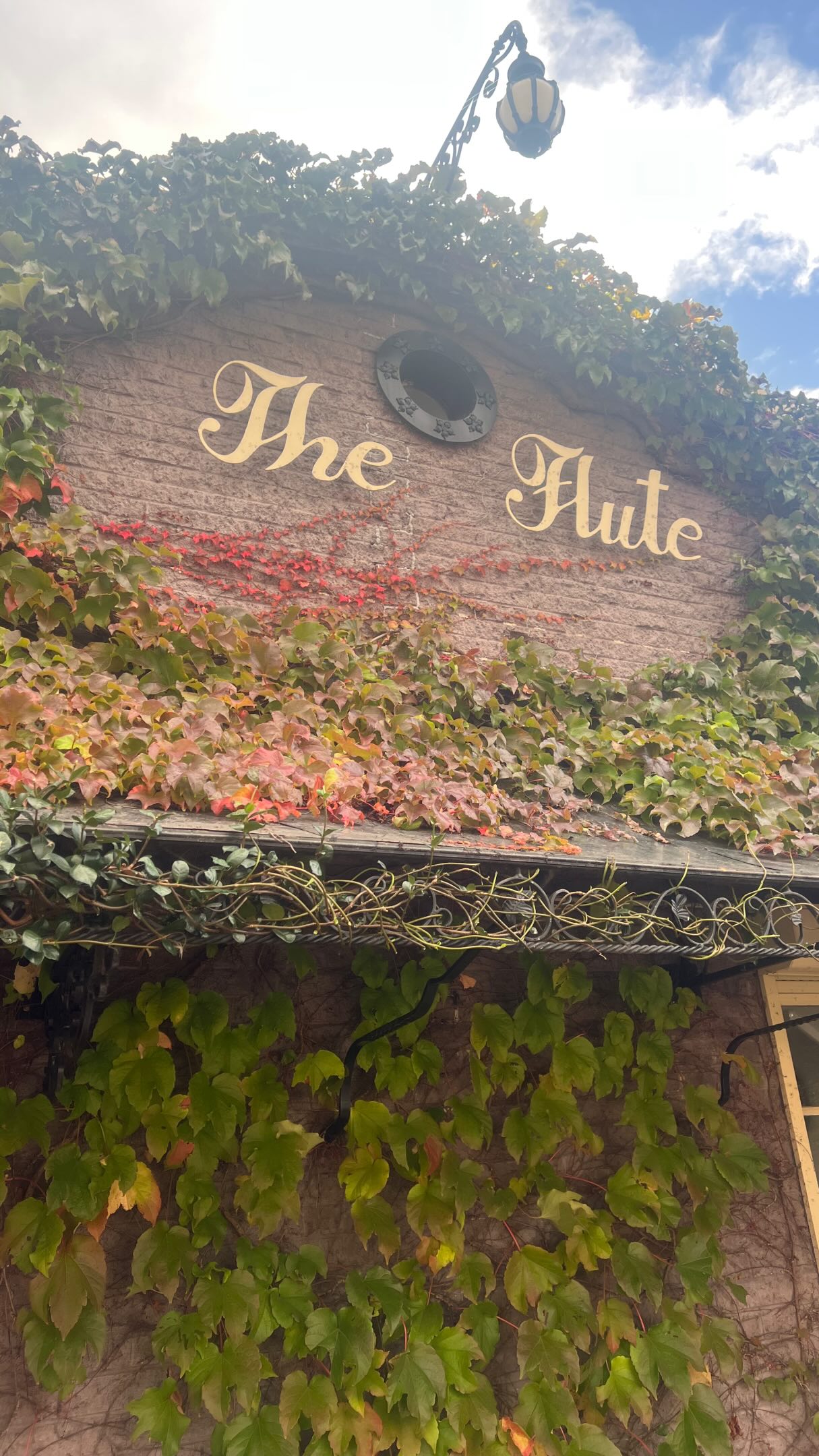 Flute is open Monday to Saturday from 8am, you know what you need to do….RUN! 🏃🏻