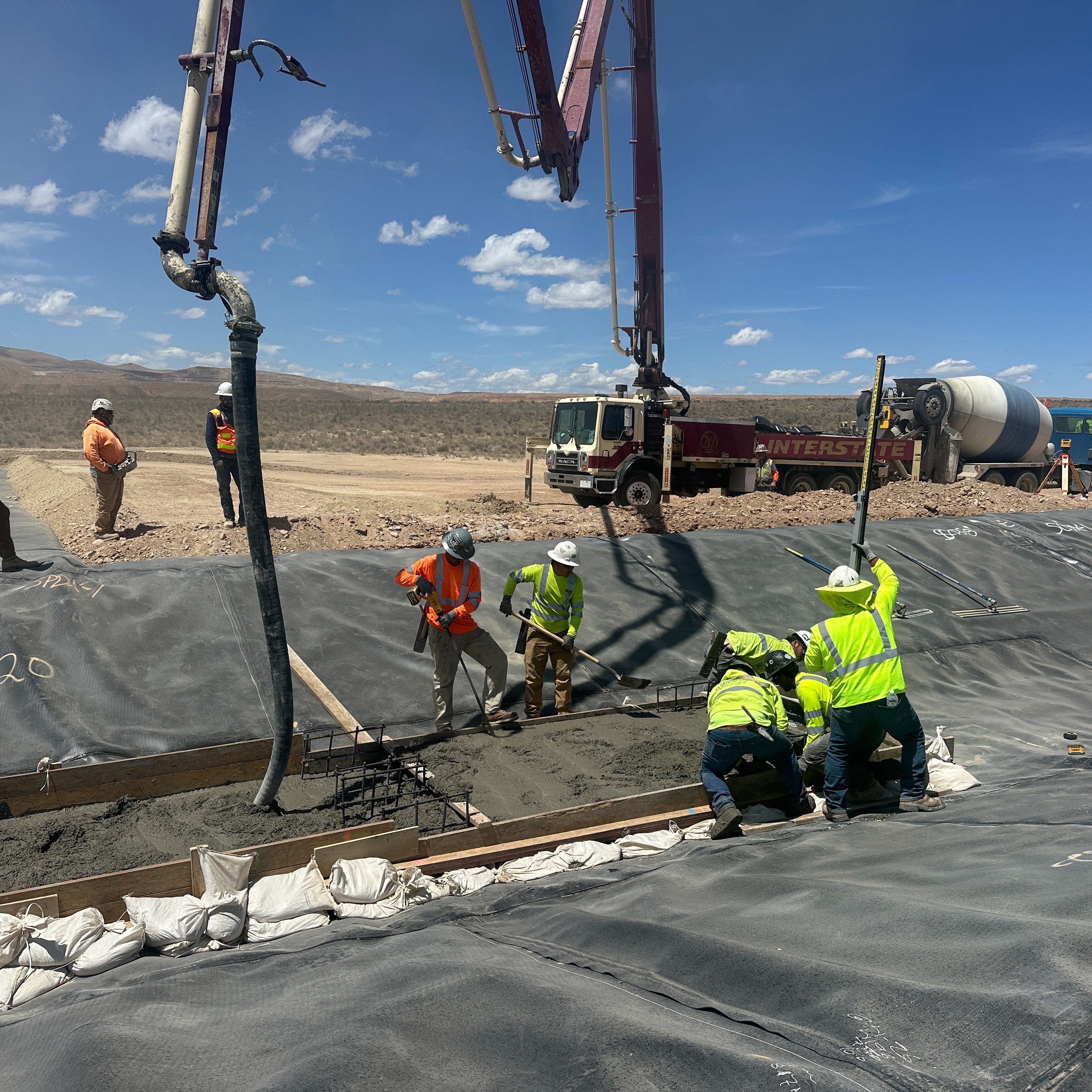 Utility work is taking shape. From concrete structures to pipeline installation, our crews are building the infrastructure that keeps this project moving.
#Hiring #CivilConstruction #Infrastructure #Culture #BuiltToLast
