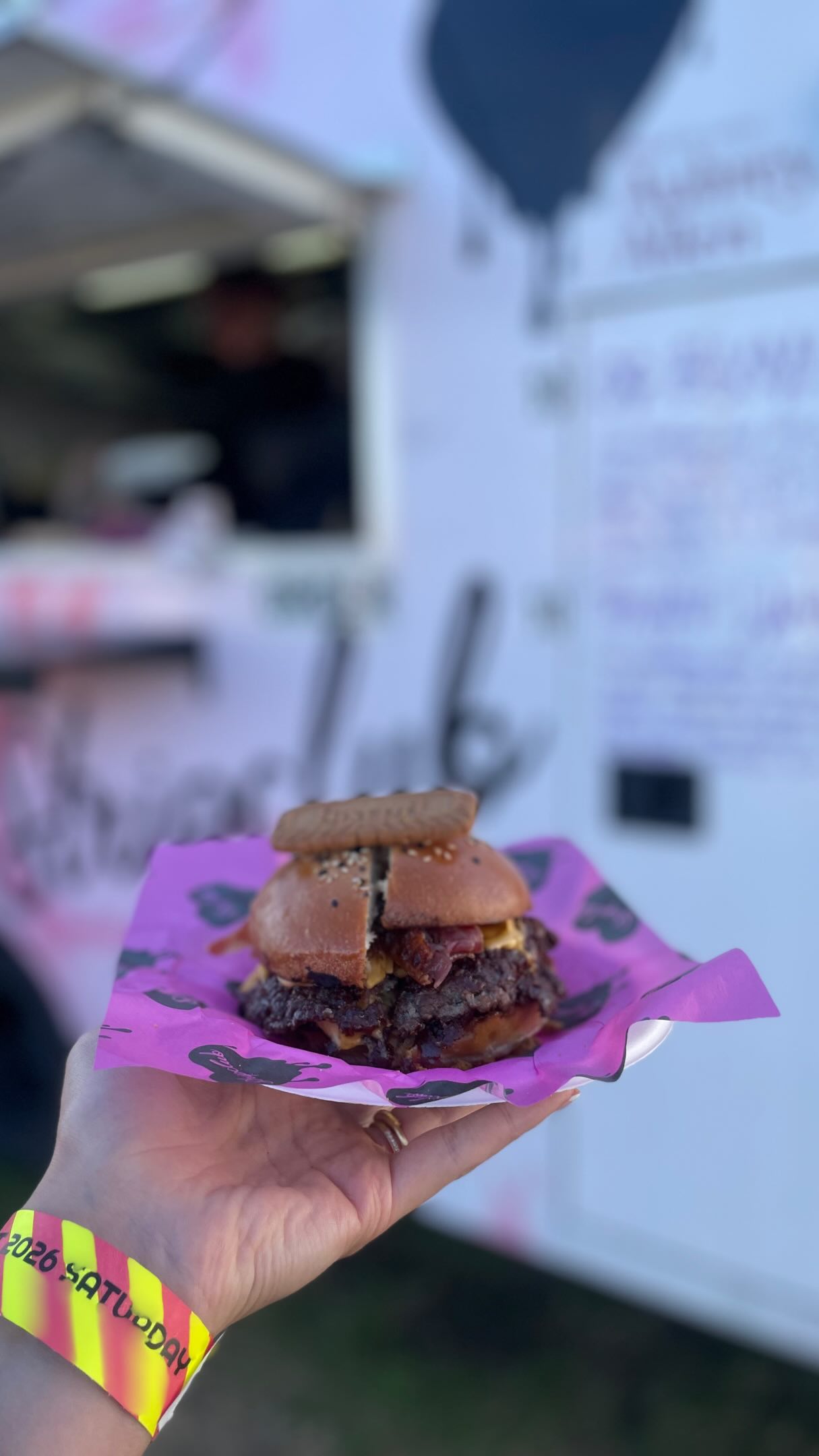 There are burgers, and then there are burgers worth travelling for.
This weekend, Richmond Athletic Ground became burger paradise as @burger_fest_uk gathered some of the UK’s best independent burger slingers and a few international heavyweights in one glorious, sauce-covered field of dreams.
As someone whose burger diet usually rotates between @bleeckerburger, the occasional McDonald’s emergency, and a pilgrimage to The Colonel, this felt like a rare opportunity to sample the UK’s finest without spending half my annual leave travelling around the country.
What I loved most about Burger Fest wasn’t just the volume of burgers (although my arteries may disagree). It was the chance to try creations you simply won’t find on your average high street. Irish black pudding and blue cheese from @dashburger_ Biscoff on a burger from @stripclub_streetfood Malaysian-inspired fried chicken from @georgesfriedchicken fiery Calabrian flavours from @baggioburger and @smiths_of_bourton gloriously messy Mr P loaded with Scotch bonnet chilli jam, gochujang mayo and pimento cheese. Let’s not forget came jam from @bunxnorwich
Every stand had its own personality, its own regional influences and its own loyal fanbase queueing patiently in the sunshine, discussing burgers with the seriousness usually reserved for fine wine.
Full disclosure: the one burger missing from this reel is @meatcastles Not through lack of trying. They sold out before I could get my hands on one. A tragedy. A scandal. A lesson in arriving earlier next year.
Massive credit to @burgerfestuk and @fat_boi_ldn for pulling together such an incredible line-up. If you love burgers, food festivals, or simply spending an afternoon eating things you absolutely don’t need but definitely deserve, put this one in the diary for next year.
Now if you’ll excuse me, I’m off to eat a salad and reflect on my life choices.
🍔 @dashburger_ie
🍔 @stripclubstreetfood
🍔 @smiths_of_bourton
🍔 @bunxnorwich
🍔 @georgesfriedchicken
🍔 @baggioburgerco
🍧 @helado_uk
#BurgerFest #BurgerFestUK #BurgerLover #burgerporn