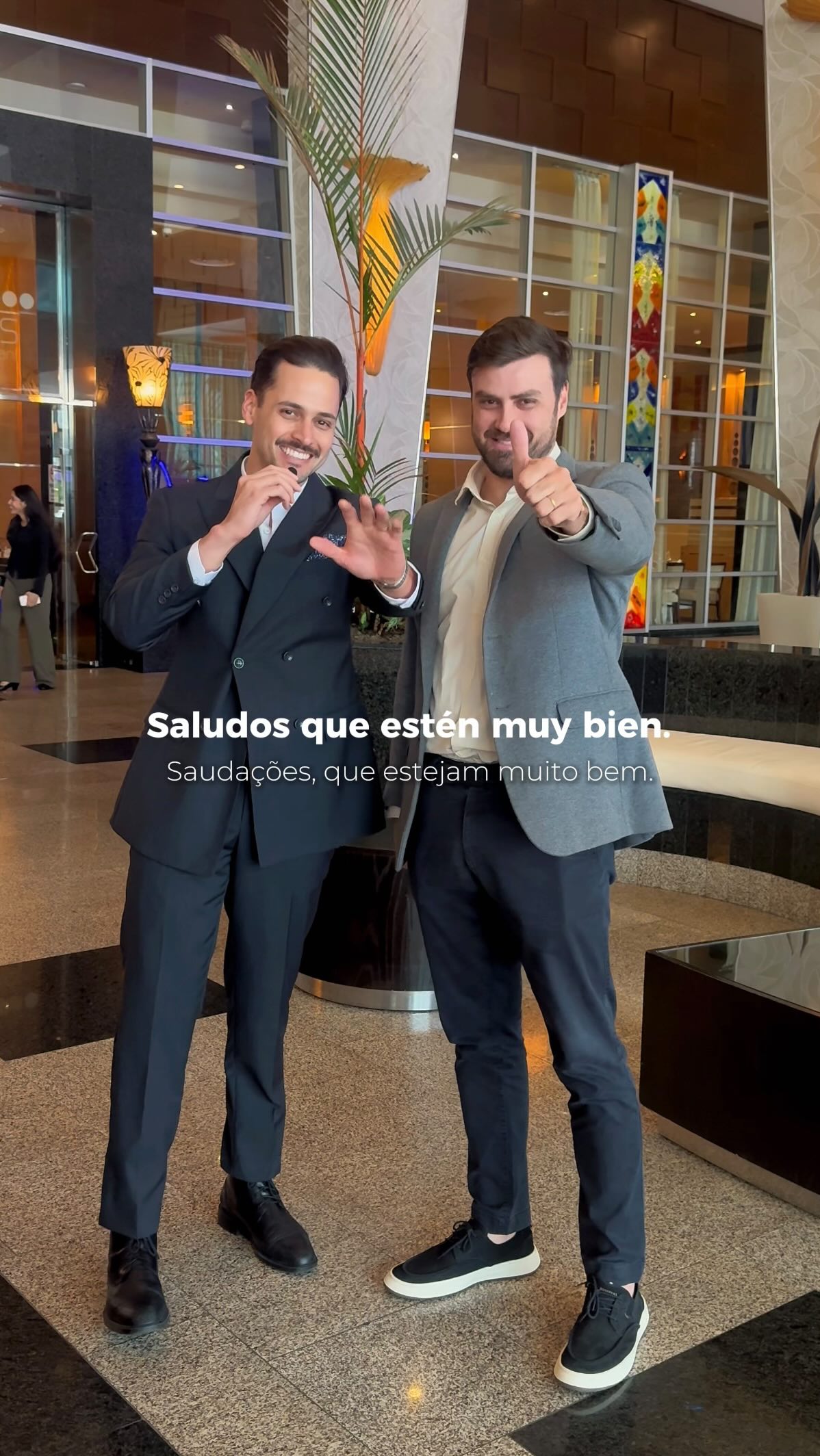 Conversando con @dr.matheusbarcelos en Panamá, durante el primer congreso FILACOT. @congresofilacot
Un gusto compartir esta pequeña entrevista entre amigos. 🇧🇷