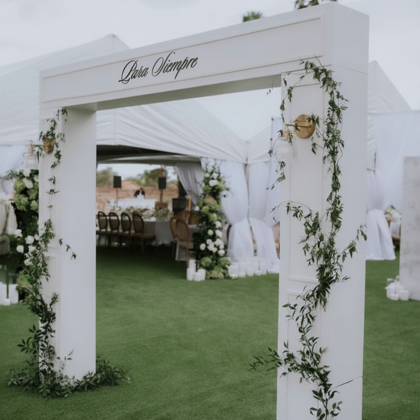 ✨ᴀᴄᴇᴘᴛᴏ, ᴘᴀʀᴀ sɪᴇᴍᴘʀᴇ
Planner & Stylist @_styleddreams
Photo @sscoweddings
Floral @sagehavenfloralco
Entrance structure @cocoa_and_confetti
#parasiempre #wedding #lasvegaswedding #weddinginspo #weddingdetails