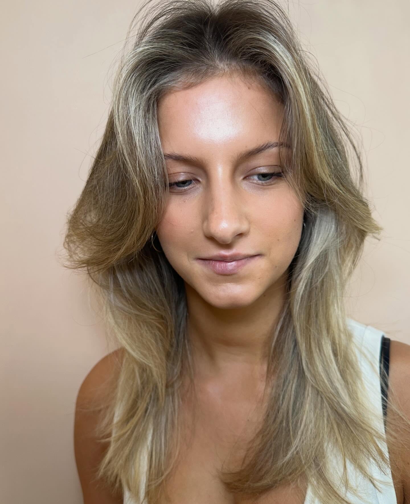 Natural blonde, low maintenance, high impact ✨
•
•
•
☎️ 90410143
📧 kennyandthesunshinegirls@gmail.com
📍location: 113 Errol st North Melbourne
🕒 closed Sunday
#kennyandthesunshinegirls #hair #hairstyle #haircut #haircolour hairgoal melbournehairdresser northmelbourne hairsalon melbournehairsalon
•
•
•
Hair Poppy