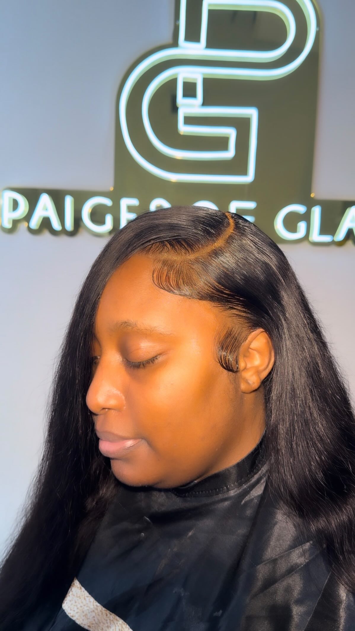 Natural lace love 😍🔥 MID-Process I just had to get some footage of this wig install because it was turning out so cute!!
Good lace does matter for great results ladies
Book you next appointment
PaigesOfGlam.com
#hairbykoadipaige #paigeofglam #miamihairstylists #floridahairstylist #explorepage