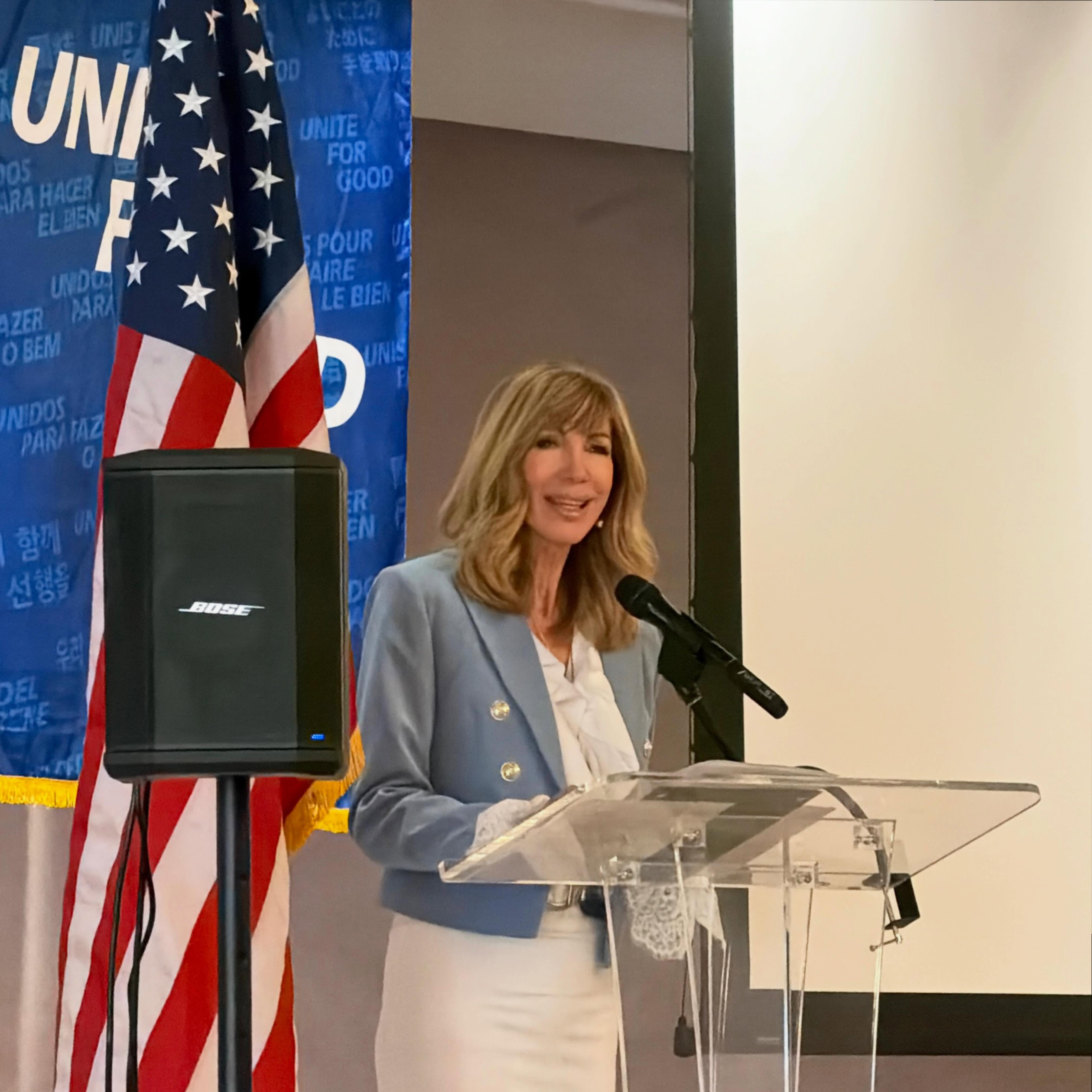 Rotary Mondays✨
We are so fortunate to hear from the most fascinating experts representing a wide array of industries. Our most recent guest speakers have included well known entertainment personality and healthcare advocate Leeza Gibbons, Beverly Hills incoming City Manager Ryan Golich, and Peter L. Slavin, M.D. who serves as the President & CEO of Cedars Sinai.
📸 Tiffany Davis and George Nicholas