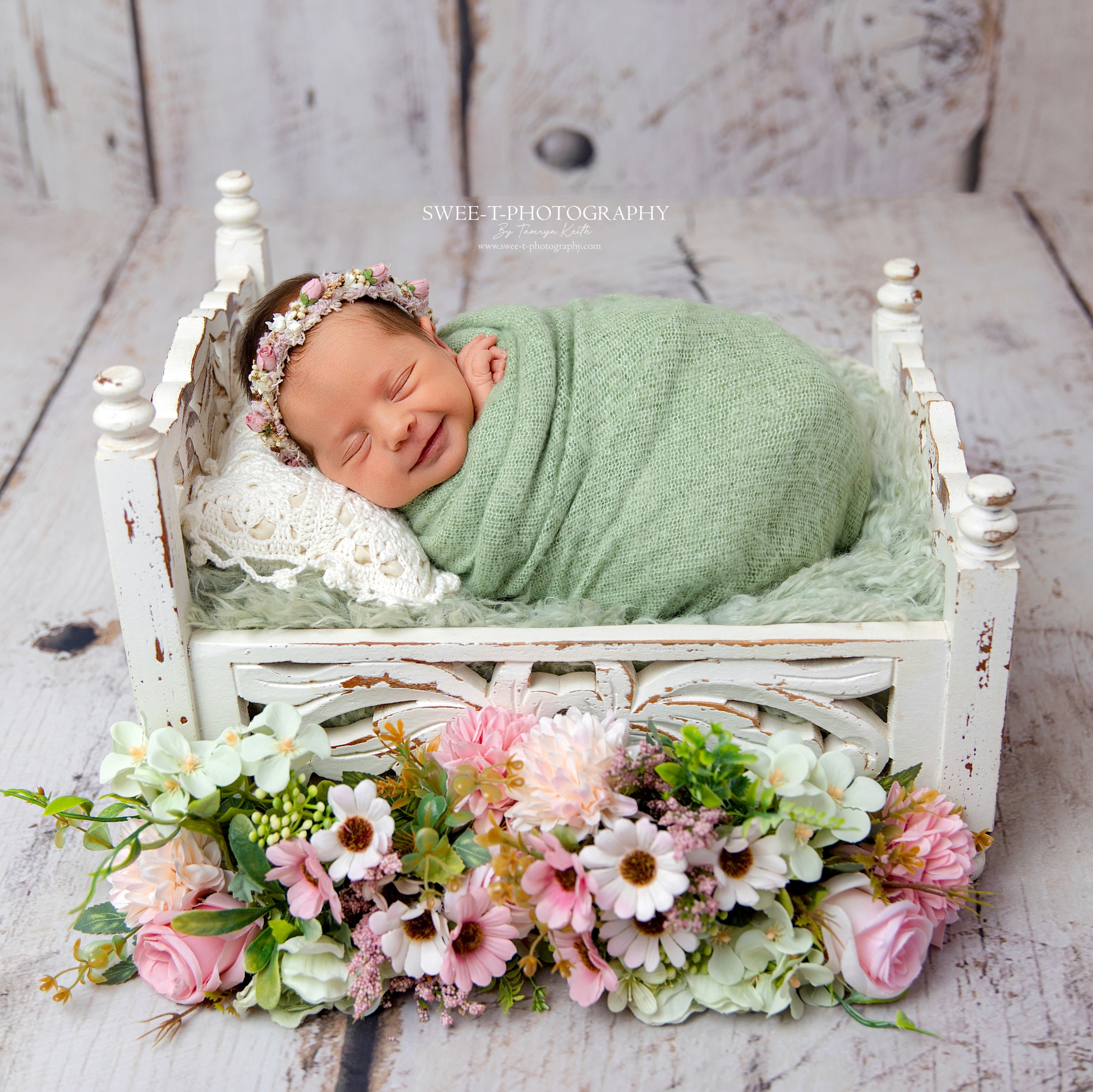 Sweet Ariah 🤍 | 9 Days
From delicate florals to soft, timeless textures, Ariah’s newborn session was filled with the sweetest little details. These early days are gone in the blink of an eye, making it such a privilege to preserve them for families to treasure forever.
#newbornphotography #barossanewbornphotographer #barossababywhisperer #barossastudio