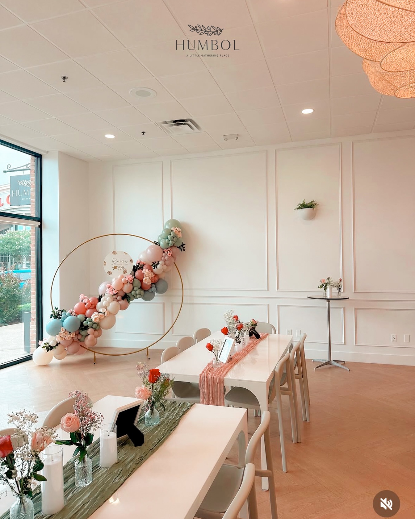 A little glimpse of what’s possible at Humbol!
Beautiful balloon installation by @onestoppopdesigns 🎈
Ready to plan your next gathering? We’d love to host you. 🤍