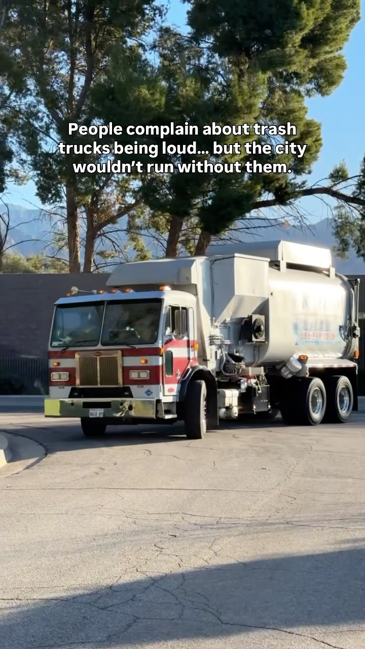 People notice the 30 seconds a trash truck is on their street 🚛 They don’t notice the thousands of businesses, apartment buildings, and neighborhoods that depend on those routes every single day.