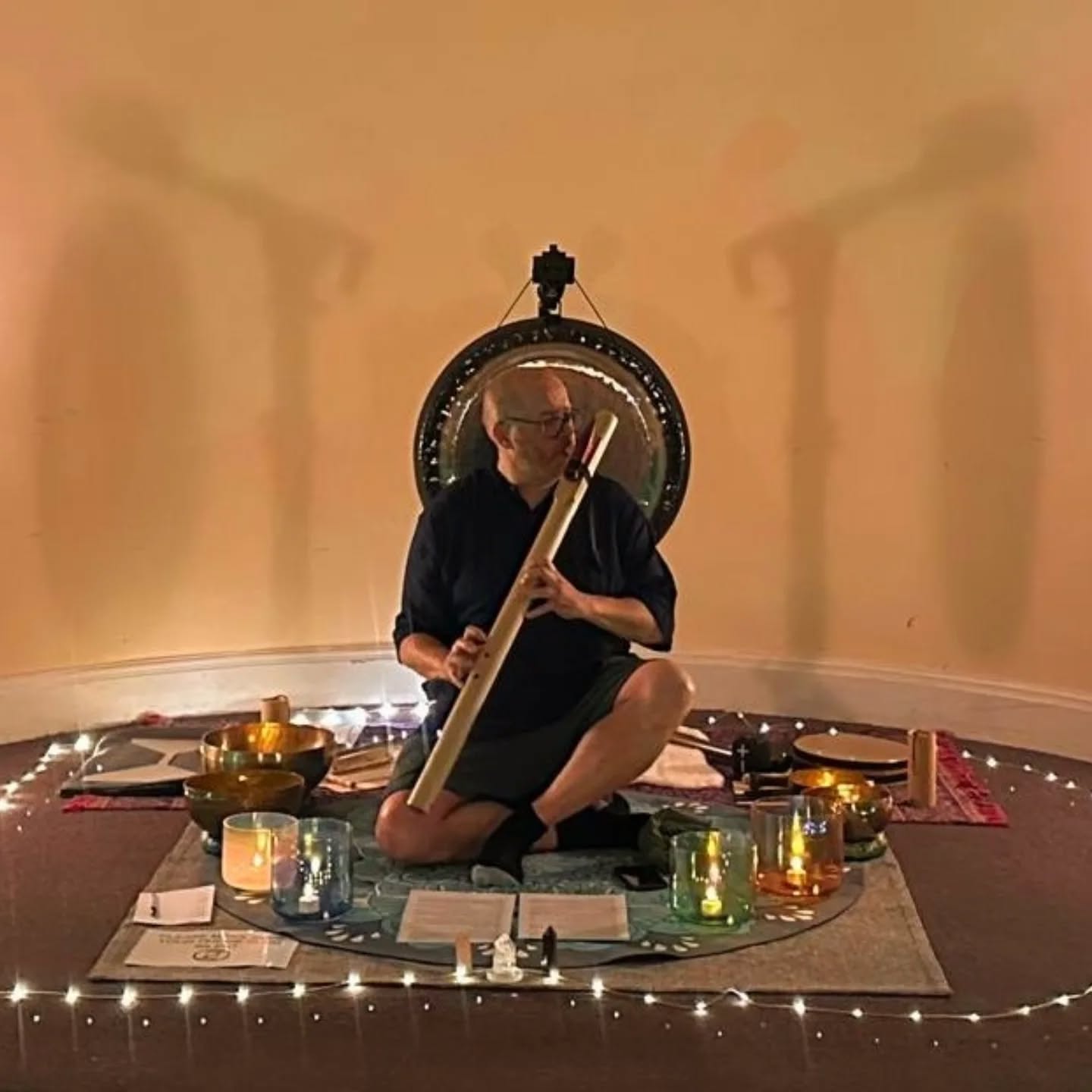 My next Sound Bath Meditation at Manor House Library (34 Old Road, SE13 5SY) is on Sunday 21st June at 8pm. Join me for a summer solstice sound bath to end your Sunday with rest and relaxation to prepare for the week ahead.
Tickets are £20 and can be booked via the website in my bio. (www.harmonycomplementarytherapy.com/sound-baths)