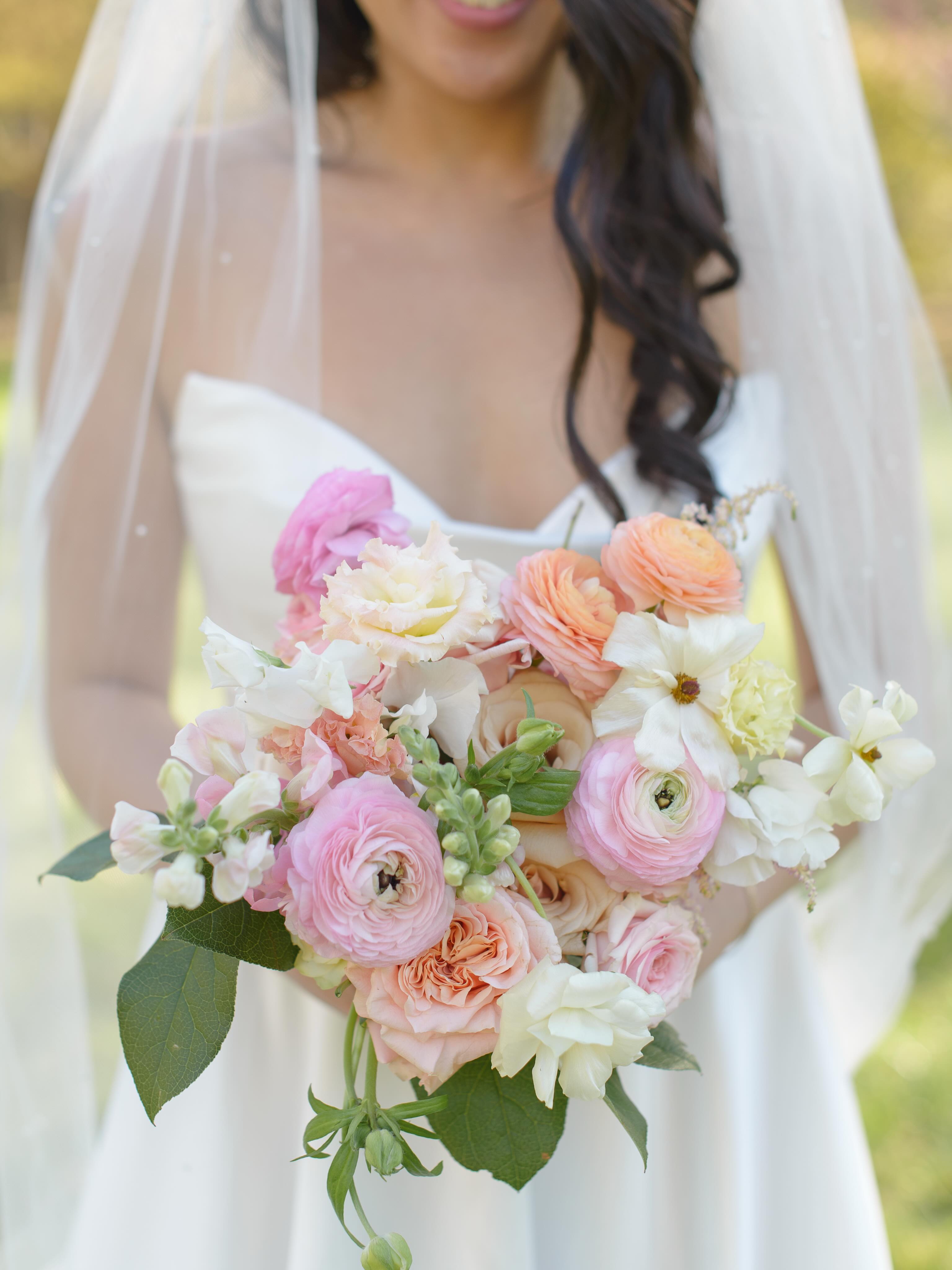 Such pretty pastels for Jon & Ayana's wedding day!
Ceremony Venue: @WolfTrapNPS
Reception Venue:
@jamminjava
Photography: @beth_nielsen_photos
Dress: @cliftonbridalboutique
Makeup Artist: @anahuynh
Hairstylist: @stylesbysadira