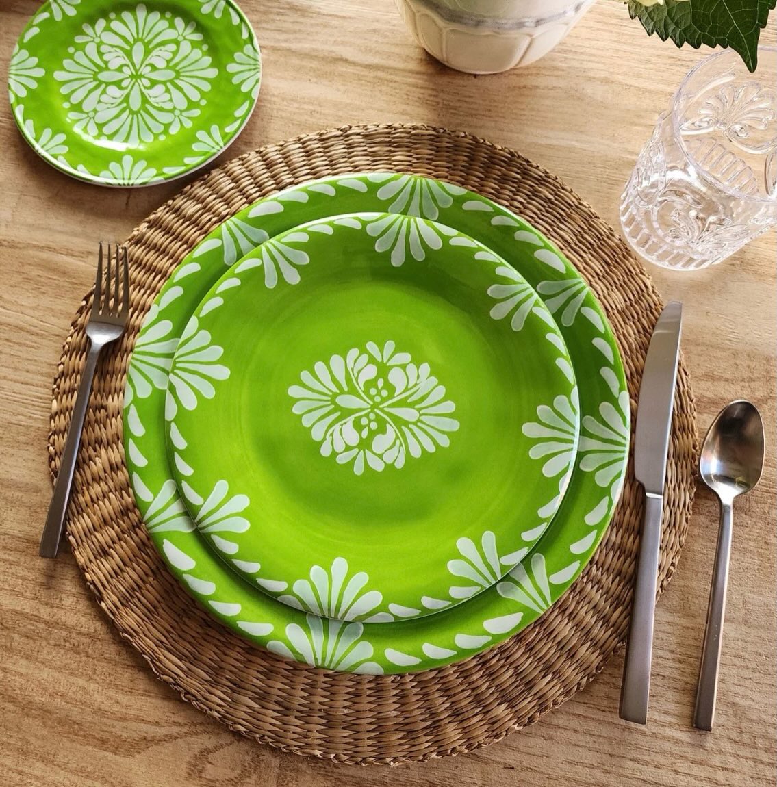 💚 Meet Paloma Green. 💚
Bold color, beautiful texture, and everyday durability—perfect for indoor and outdoor entertaining.
@lecadeaux_official | Trade Mart Division
#LeCadeaux #PalomaGreen #TabletopStyle #SummerDining #MelamineDoneBeautifully