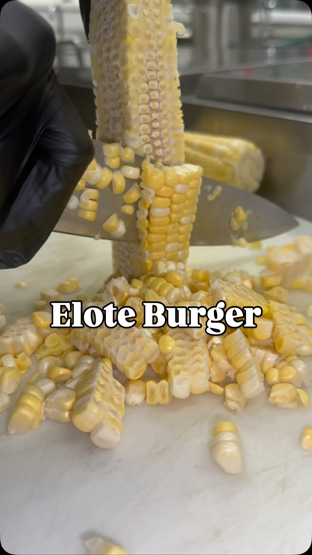 🌽 Elote Burger
⚫️ Smashed Wagyu
⚫️ Sweet Corn, Chiles, Cojita, Lime
⚫️ Pepper jack
📍 Riley’s Bar + Burger
#mkefoodies #mkemycity #bayviewwi #burgeroftheweek