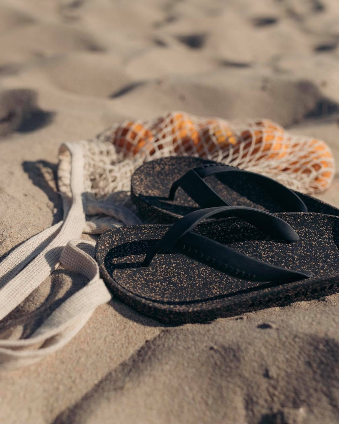 Summer Time 🌞🩴
.
.
.
#flipflop #Summertime #inmotiongib