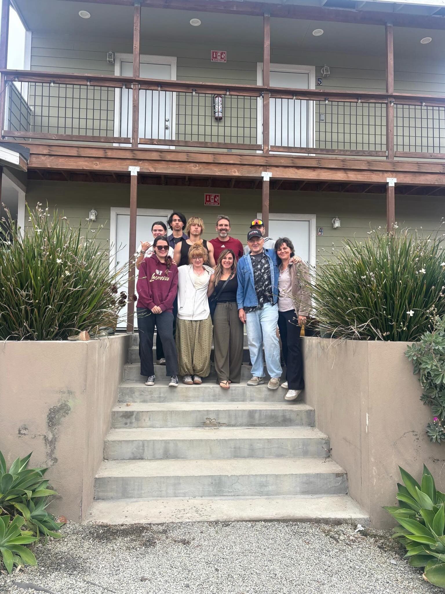 Another FUN week with the Taglio Team🎉 This crew helped with spreading gravel, laying sod, landscaping & drywall projects. Hilary blessed so many with her hands doing chiropractic care & our littles were blessed with a fun beach day. We had a great visit to Pequenos Gigantes; playing games, pizza party for lunch & dropping off donations of clothing, groceries & home supplies💛 Thank you mucho Amigos! We are so blessed by the many hands who make this work possible 🙌 All for the glory of God