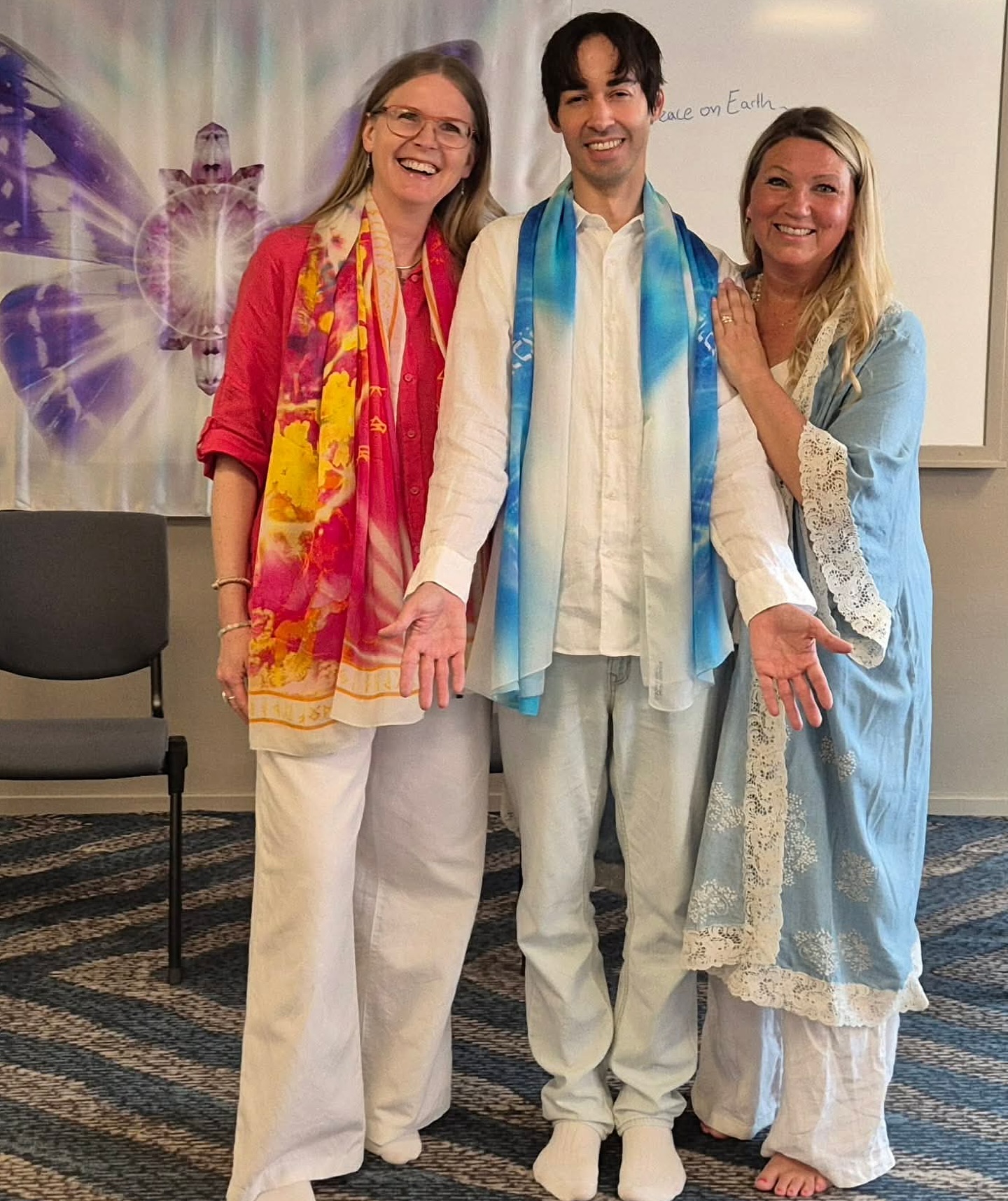 ✨ On the 6/6 Portal, hearts gathered as one and prayers flowed into a beautiful grid of love. 💗
Together with my beloved soul sisters, Anna and Lovisa, my parents, and beautiful souls who traveled to Sweden from different countries, we opened a sacred circle connected to the Heart of the North.
Together we co-created a crystal flower grid, each person offering three heartfelt prayers and intentions. As every prayer was placed, the grid became a living portal of love, light, and sacred remembrance.
We then journeyed deeper into the heartbeat of Oneness, connecting beyond words in a space of profound presence. It was truly a beautiful experience.
On the second day, the sun blessed us with its radiant light as we gathered in nature. We released flowers and prayers to the Earth while listening to the enchanting sounds of Native American flute music, allowing the frequencies of love and unity to deepen throughout the day.
Personally, this gathering brought deep transformation. I felt held by the Divine Mother, surrounded by angels, and lovingly guided to surrender into deep rest and renewal.
I will never forget this circle of love in Uppsala, Sweden. It touched my heart deeply, and perhaps its energy may touch yours as well. 💗
With love and gratitude,
Doni ✨🙏
#66Portal #CircleOfLove #HeartOfTheNorth #SacredGathering #CrystalGrid #PrayerCircle #DivineMother #AngelGuidance #SpiritualAwakening #LightWorker #Starseed #NewEarth #Oneness #SacredJourney #ConsciousCommunity #EnergyHealing #SoulFamily #HeartCentered #SpiritualCommunity #LoveFrequency #Ascension #Uppsala #Sweden #Blessings #DoniAmoris ✨💗🙏🏻