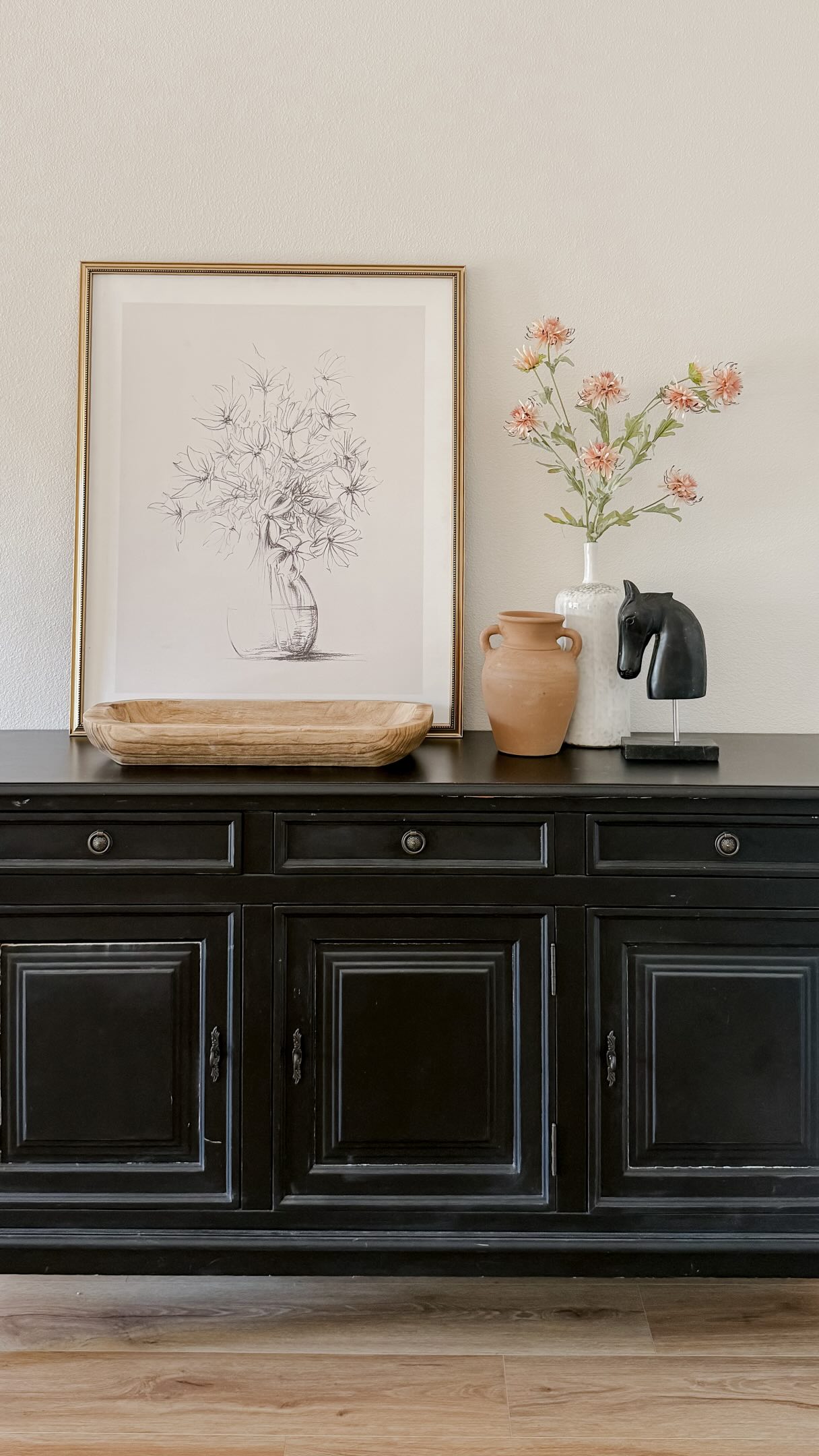 It’s the simple touches…
that turn a stage into a home.
A lamp left on in the corner.
A cozy throw draped just right.
Layers of texture, a little greenery, a moment that feels lived in.
That’s the difference.
Staging isn’t about filling a space —
it’s about creating a feeling.
The kind where buyers walk in and instantly think,
“I could live here.”
And the best part?
You don’t need a full stage to get that feeling in your own home.
Add the pillow.
Style the coffee table.
Light the lamp.
Make it feel like you.
Because when a home feels good…
you stay a little longer. 🤍
If you’re loving any of the pieces you see in my stages,
you can shop them and bring that same feeling into your own home.
Link in the bio 😘. This home is listed by @brentsellschico