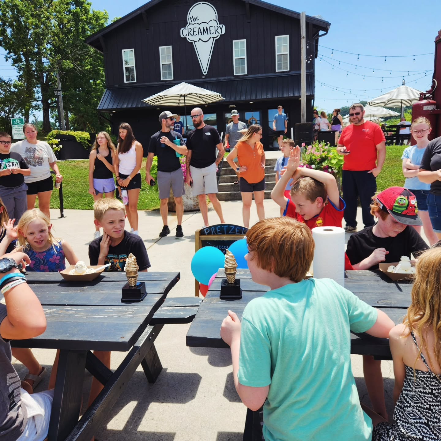 Today's the day! Ice Cream Eating Contest competitors- make sure to arrive on time to be eligible to participate! Please be here by 12:55 for the youth competition and 1:25 for the adult! We can't wait to see who will win this year!
106 E Young High Pike, Knoxville
#Knoxville #knoxfood #knoxvilletn #knoxlocal #knoxeats