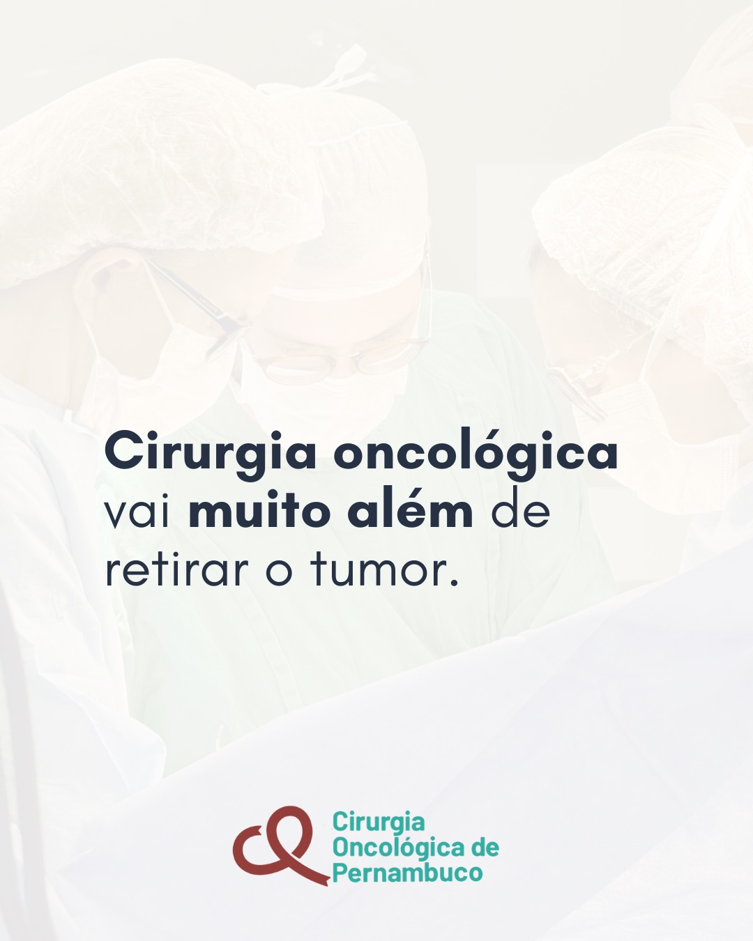 Quando falamos em cirurgia oncológica, é comum pensar que o procedimento visa, apenas, a retirada do tumor.
Na realidade, uma cirurgia oncológica é muito mais complexa. Ela envolve:
✔️ Margem cirúrgica segura
Retirar o tumor com uma área de segurança ao redor é essencial para reduzir o risco de retorno da doença.
✔️ Técnica individualizada
Cada paciente é único. O planejamento cirúrgico leva em conta o tipo de tumor, localização e condições clínicas.
✔️ Reconstrução e funcionalidade
Sempre que possível, o objetivo também é preservar a estética e as funções do corpo, garantindo qualidade de vida após o tratamento.
Mais do que remover um tumor, a cirurgia oncológica é sobre tratar o paciente de forma completa.
Informação ajuda a reduzir o medo e pode salvar vidas.
🫱🏻🫲🏼 Conte com a COP.