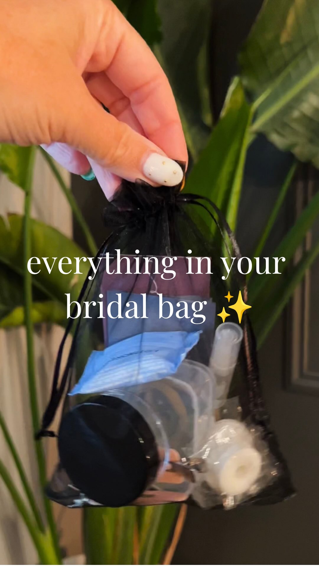 if you didn’t catch that, I try to put a little bit of everything in there 🫶 including: your full size lipstick (picked at your trial preview) mints, setting powder, setting spray, clips/hair ties, makeup remover wipe & balm, your beauty sponge, oil blotting sheets and a little thank you card ✨
although I wish I could stay with you all day, I try to at least send you with things you MIGHT need, just in case 🫶
#muachelseakay #indianapolismakeupartist #indianapoliswedding #indybrides #bridalmakeupartist indy hair and makeup, professional makeup indianapolis, special event makeup, indiana wedding, cincinnati bride, louisville bride, travel mua, destination wedding, wedding makeup tips