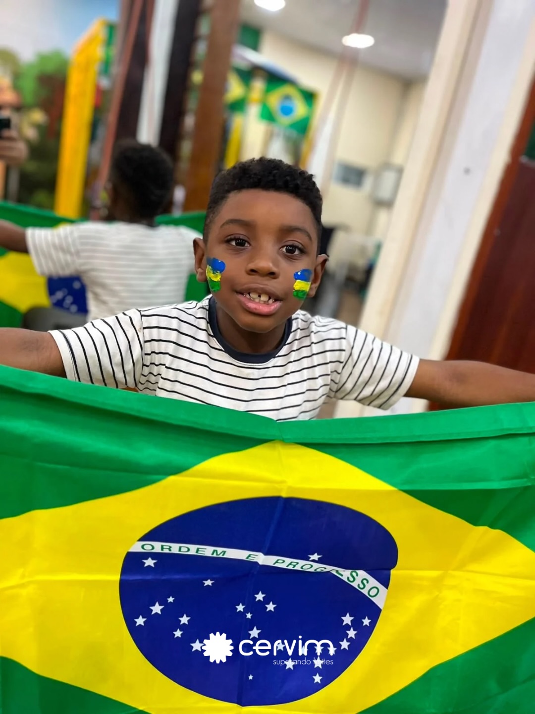 Por aqui estamos 100% em clima de Copa do Mundo!
Vai, Brasil! Queremos te ver brilhar! 💙🌟⚽️💫
#cervim20anos #copadomundo #vaibrasil #fisioterapia #desenvolvimentoinfantil