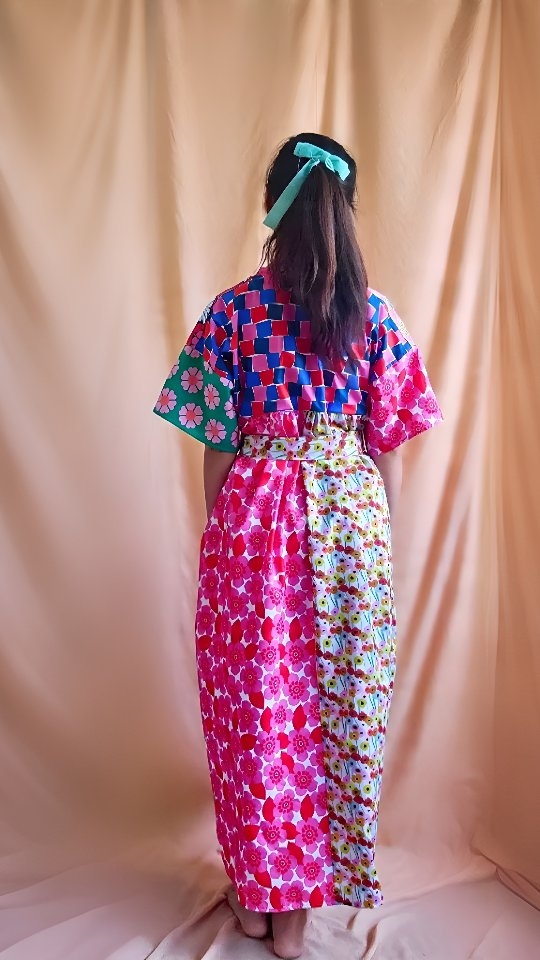 Proof that matching is overrated.
I love it ❤️
Free size. Totally mismatch belt for a more fitted look. Made in Singapore
Freaking awesome.
#madeinsingapore #slowfashion #memade #colourfulfashion #madeinsingapore