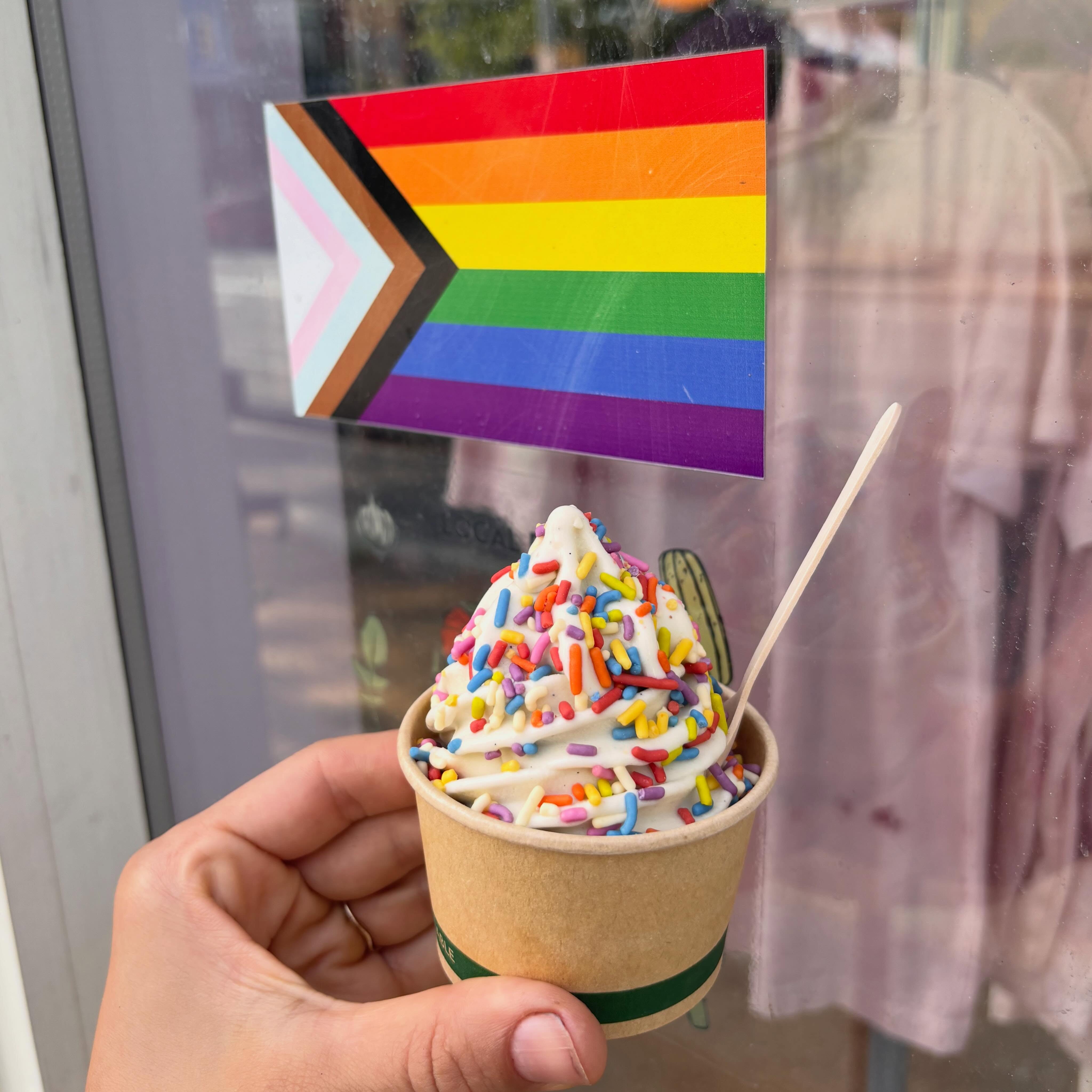 In honor of Baltimore Pride, we’re featuring a soft serve Saturday 6/13 to raise funds for Baltimore Safe Haven. Located in Charles Village, BSH is a Black-led wellness and housing center for those who face the greatest obstacles to stability in the city. Donate$10 or more to BSH and get a vanilla soft serve with naturally dyed rainbow sprinkles. 🌈🍦🏳️⚧️