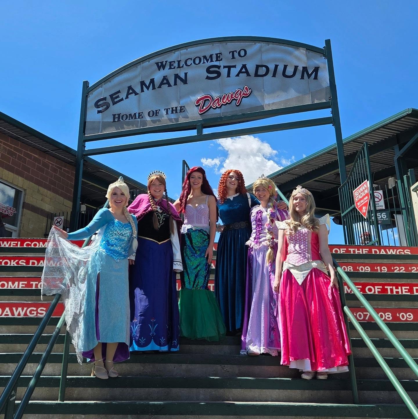 What a magical day at the 5th annual Princesses in the Park event! 👑 ⚾️
#dazzlingprincessparties #okotoksdawgs #shinefm