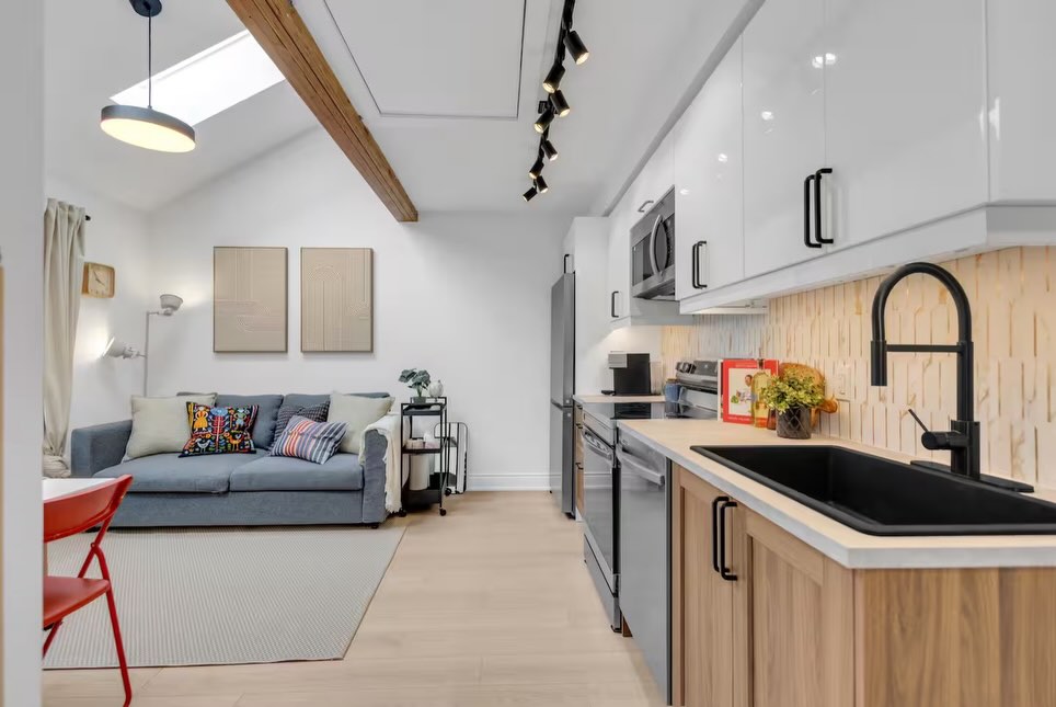 Cool views of our st clair west project, finished and furnished. On this project we were hired to the loft structure, skylight roofing details and plumbing rough-in! ๐ It looks AMAZING!!#loftdesign #stclairw #toronto #interiordesign #contractor