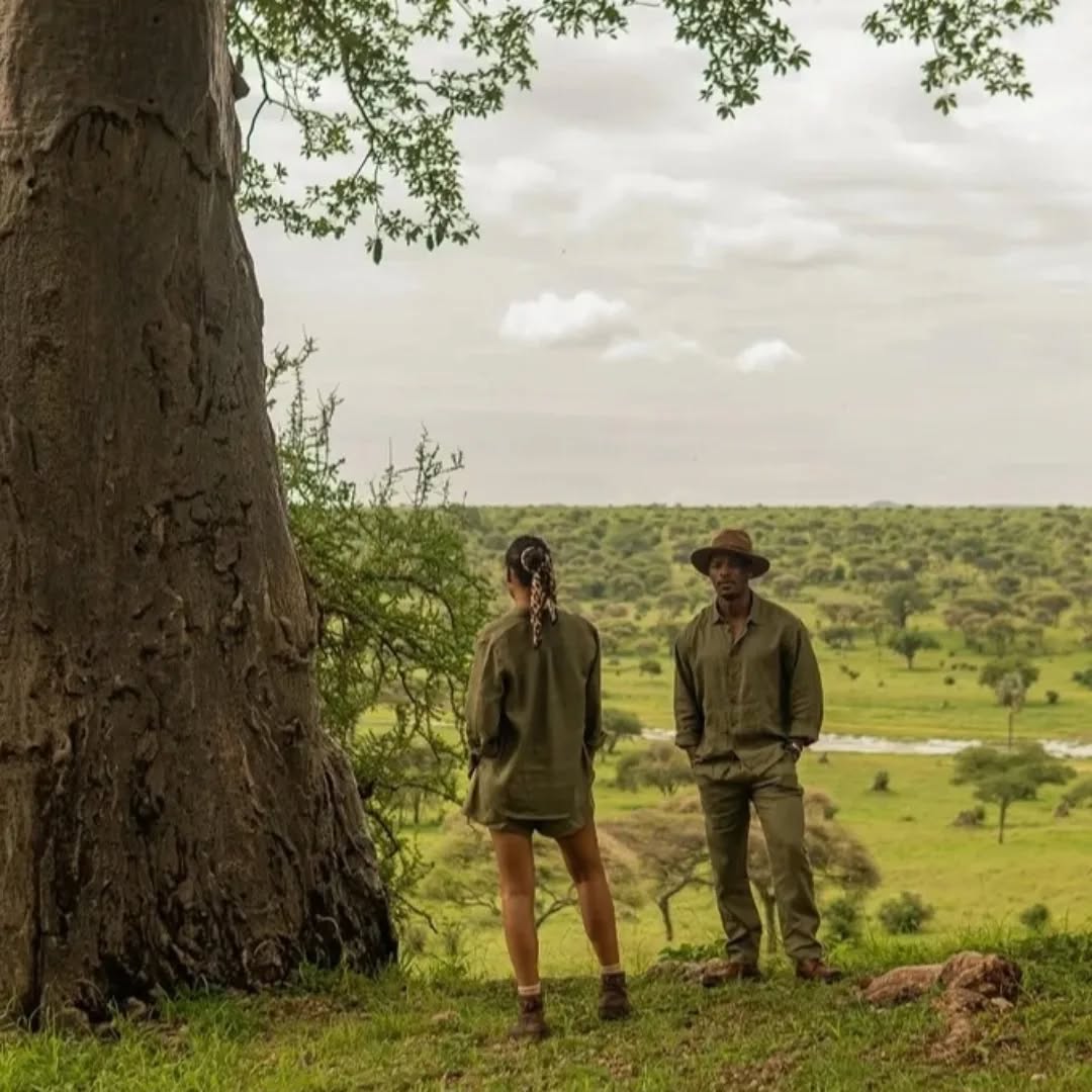 Our guests today creating their lifetime memories under the African ancient giant Baobab tree in Tarangire National Park.
Plan your trip with Wenzi Travel
WhstsApp : +255 769 992 291
🌐www.wenzitravel.com
📧info@wenzitravel.com