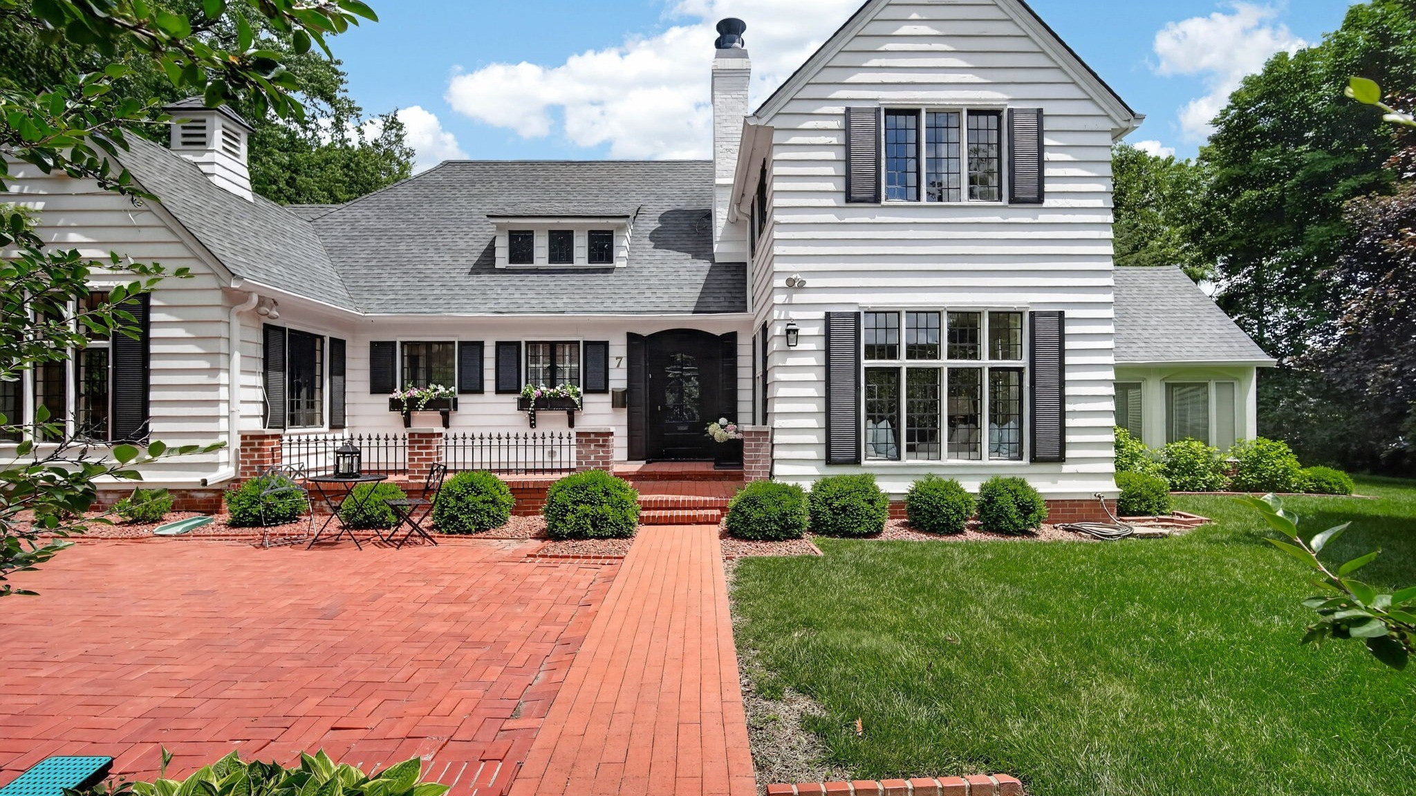 Fall in love with the timeless character, refinished hardwood floors, original architectural details, and sun-filled spaces that make this Greenwood gem unforgettable. With 5 bedrooms, a beautifully remodeled kitchen, stunning sunroom, and incredible updates throughout, it's the perfect blend of historic charm and modern living.
If you've been dreaming of a home with character, community, and a story to tell, this is one you won't want to miss. Link in bio to learn more
📍 7 35th Street, Des Moines
🔑 $775,000
#desmoinesrealestate #desmoinesrealtor #southofgranddesmoines #storybookhome #greenwoodhistoricdesmoines