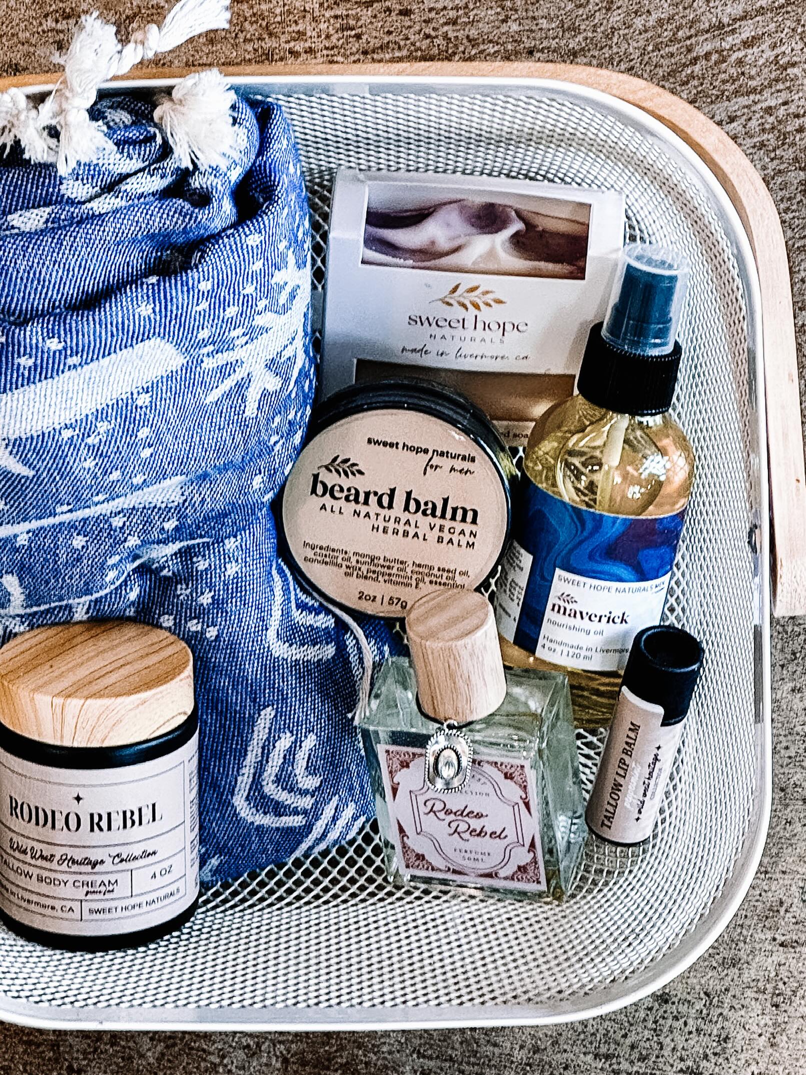 Beach Day essentials 🌊☀️💙