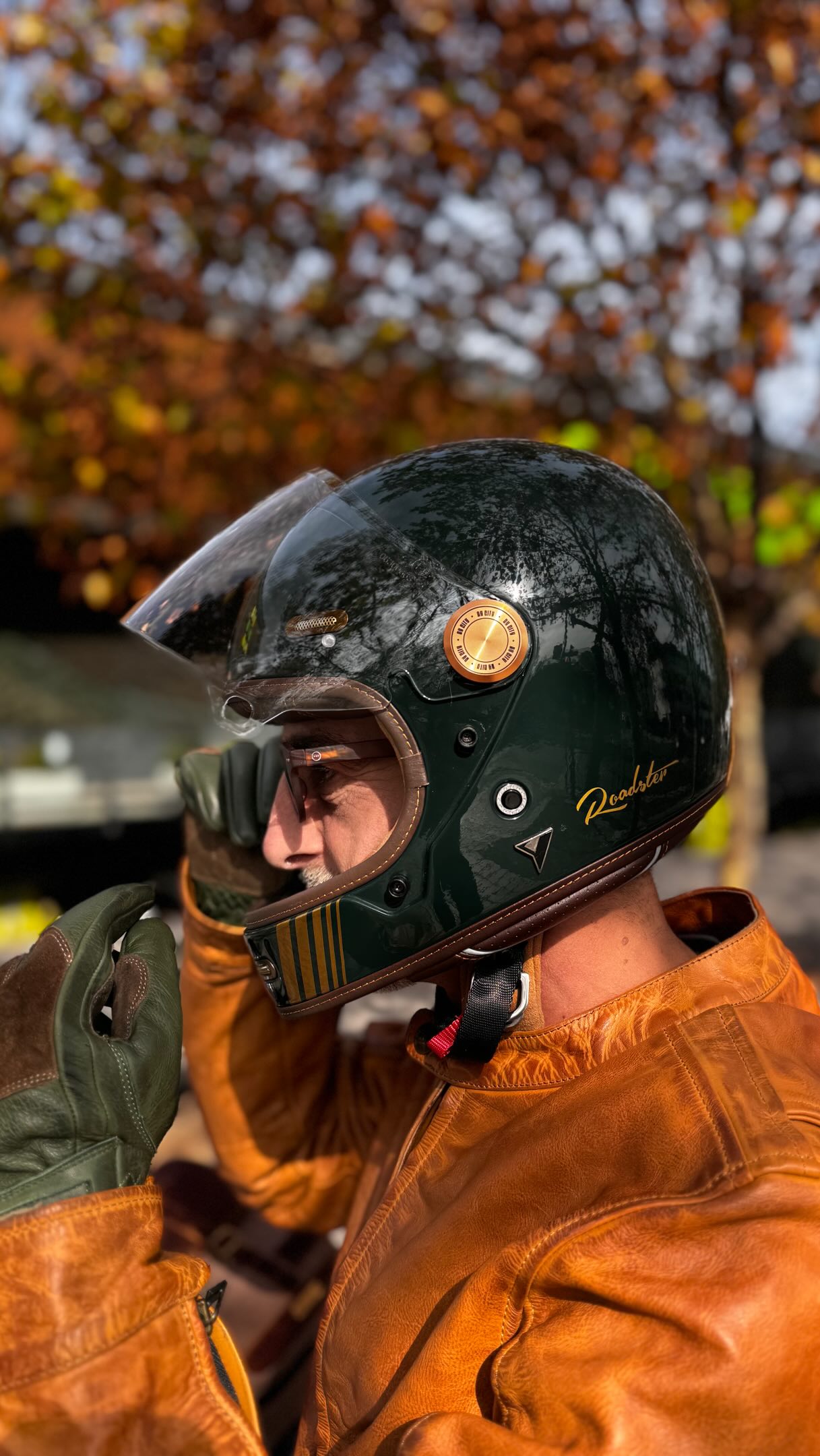 ✨Av.Vitacura 9033⚡️By City Roadster III Dark Green🔥Un Casco tan exclusivo que solo puedes encontrarlo aquí...
.
.
.
#motybamotos #casco #cascomoto #moto #motos