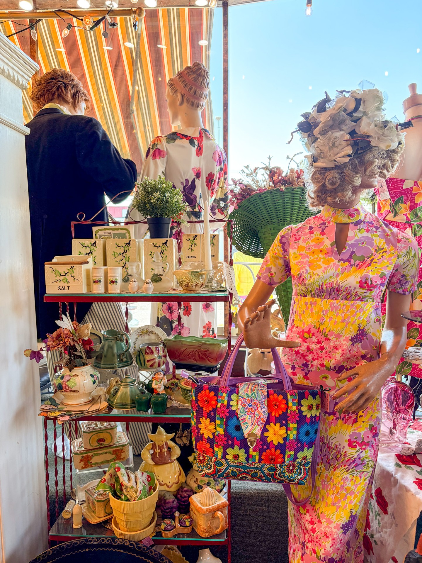 Summer is looking good around here ☀️
Fresh vintage dresses, colorful separates, sunny accessories, and shelves full of kitchen treasures that are ready for picnics, backyard gatherings, and long summer evenings with friends.
We love mixing fashion and home goods because both tell a story. The perfect dress. The perfect set of vintage glasses. The serving tray that somehow becomes everyone's favorite conversation piece.
The best vintage finds are the ones that make everyday life feel a little more special.
Come spend some time treasure hunting at Playclothes and see what summer surprises are waiting for you.