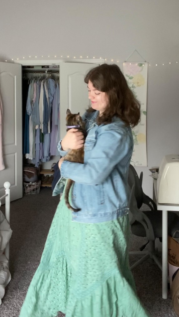 Sunday fit check!! Featuring Tabby & my debut for @efambassadors in their āWhat A Friend In Jesusā jacket āļøš Use my code LBLISS for $$ off your purchase @elevatedfaith !!
#christiancreator #church #ootd