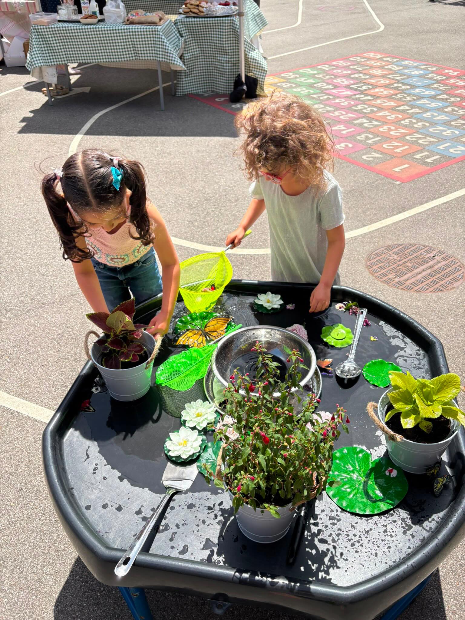A huge thank you to Foulds Preschool for creating such a lovely space for our littlest fair-goers ๐ฆ๐จ
The arts, crafts and wet play were a massive hit โ and kept so many little ones happily entertained.
Weโre so lucky to have such a brilliant preschool as part of our Foulds community ๐