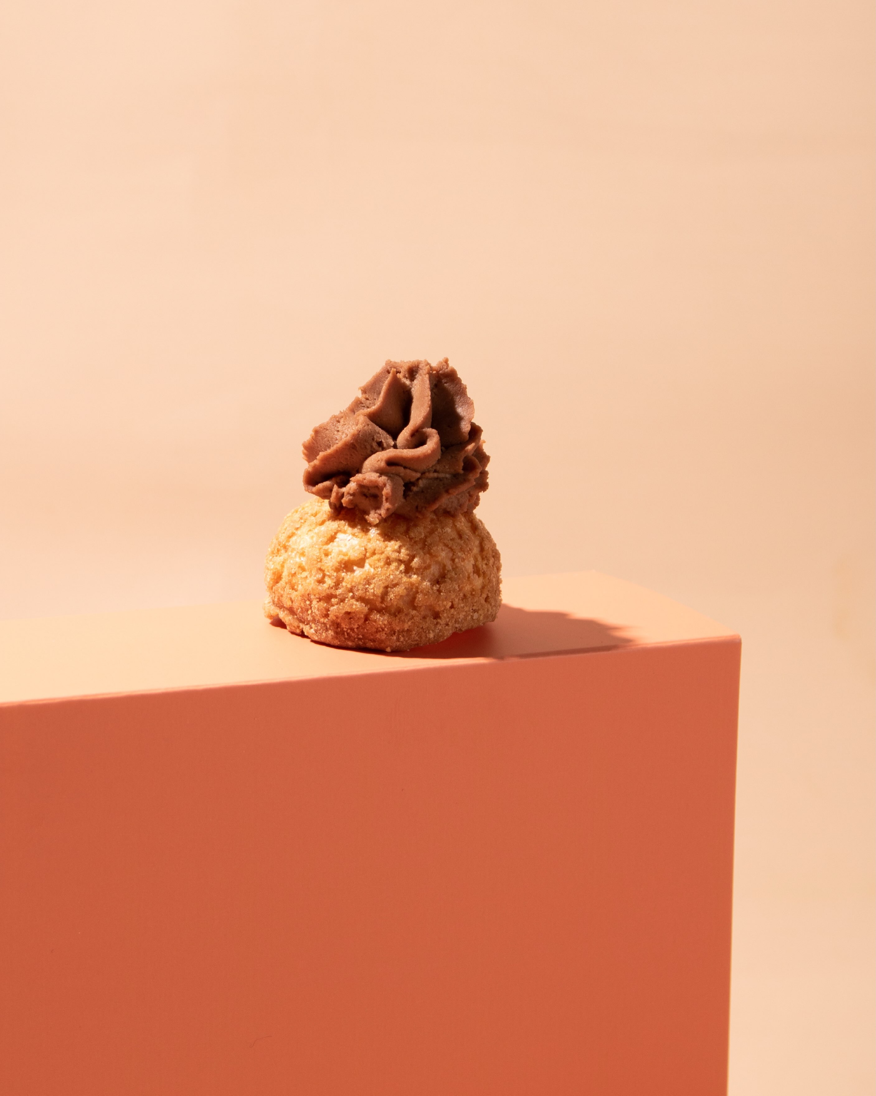 Thinking about something sweet? 😋
A fresh Bigne is always the answer.