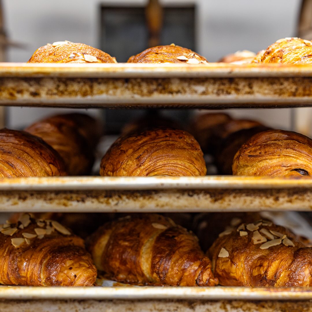 The bagel case has competition. đ„
Our freshly made croissants come in Classic, Chocolate, Almond, and Chocolate AlmondâŠ.and yes, theyâre as tempting as they sound. #BagelsonPark
#croissants #bagel #hudsoncounty #nj