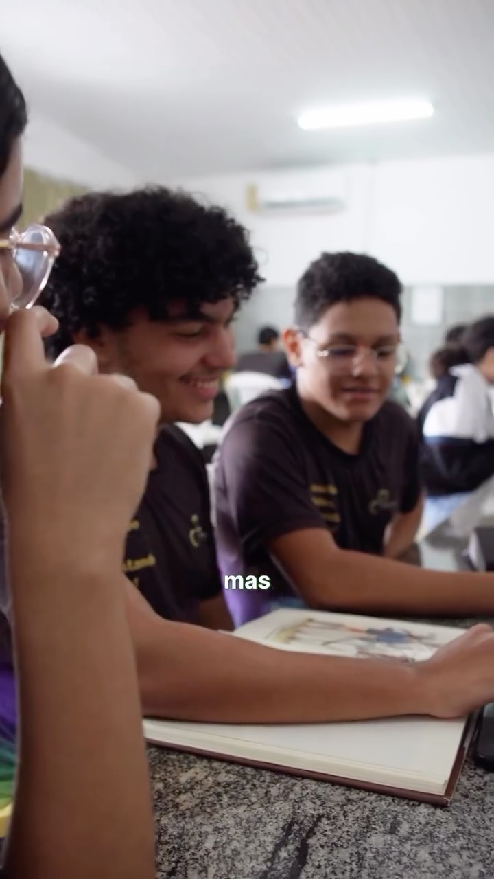 O Colégio Fantástico celebra com grande orgulho a classificação de seus estudantes para a Final Regional e Semifinal Nacional da Olimpíada Nacional em História do Brasil (ONHB), uma das mais importantes competições acadêmicas do país.
Parabenizamos nossos alunos:
✨ Daniel Kauã Santos Cavalcanti
✨ Rafael Augusto Fragoso Santos Silva
✨ Maria Clara Nascimento Silva dos Santos
Depois de muito esforço, dedicação e perseverança, vocês alcançaram um resultado que enche toda a nossa comunidade escolar de orgulho.
Que esta conquista seja apenas o começo de uma trajetória ainda mais brilhante. Vocês já fizeram história!
🏆 Parabéns pela conquista!
📚 Orgulho de ser Fantástico.