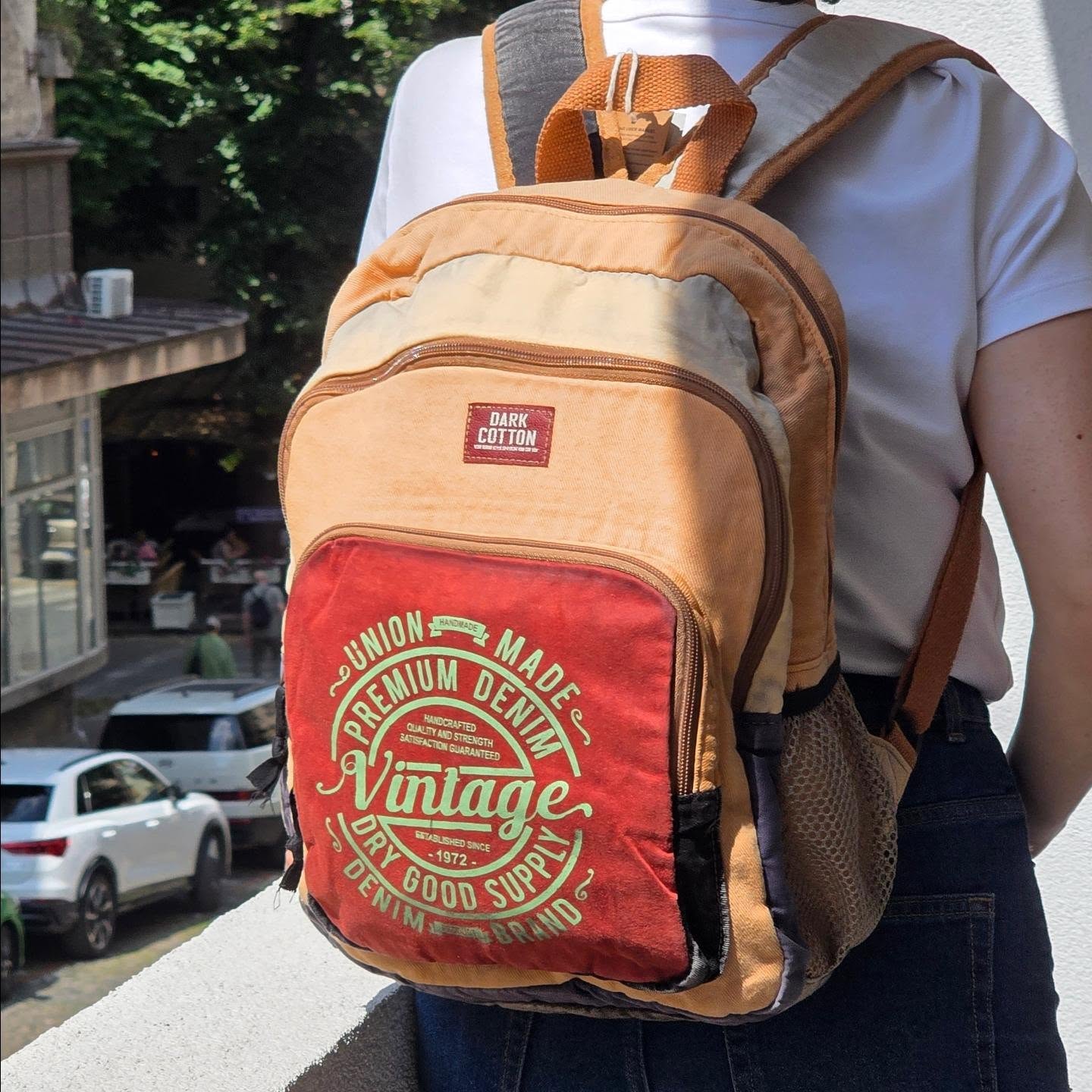 🎒 Vintage Cotton Backpack
Rancevi od pamuka
Retro izgled, moderna funkcionalnost. Napravljeni od prozračnog pamučnog platna koje je prijatno za svakodnevnu upotrebu, sa više pregrada za bolju organizaciju i udobnim naramenicama za celodnevno nošenje.
✨ Vintage stil koji se lako uklapa uz svaki outfit
✨ Lagan i praktičan za školu, fakultet, posao i putovanja
✨ Više spoljašnjih i unutrašnjih pregrada
✨ Bočni džepovi za flašicu ili sitnice
✨ Dostupno više različitih kombinacija boja
Ako voliš bezvremenski dizajn i opušten vintage izgled, ova kolekcija je stvorena za tebe. 🤎
📍 Takinaksava – Obilićev Venac 9-11, Beograd
📍 Takinaksava – Bulevar Kralja Aleksandra 160, Beograd
